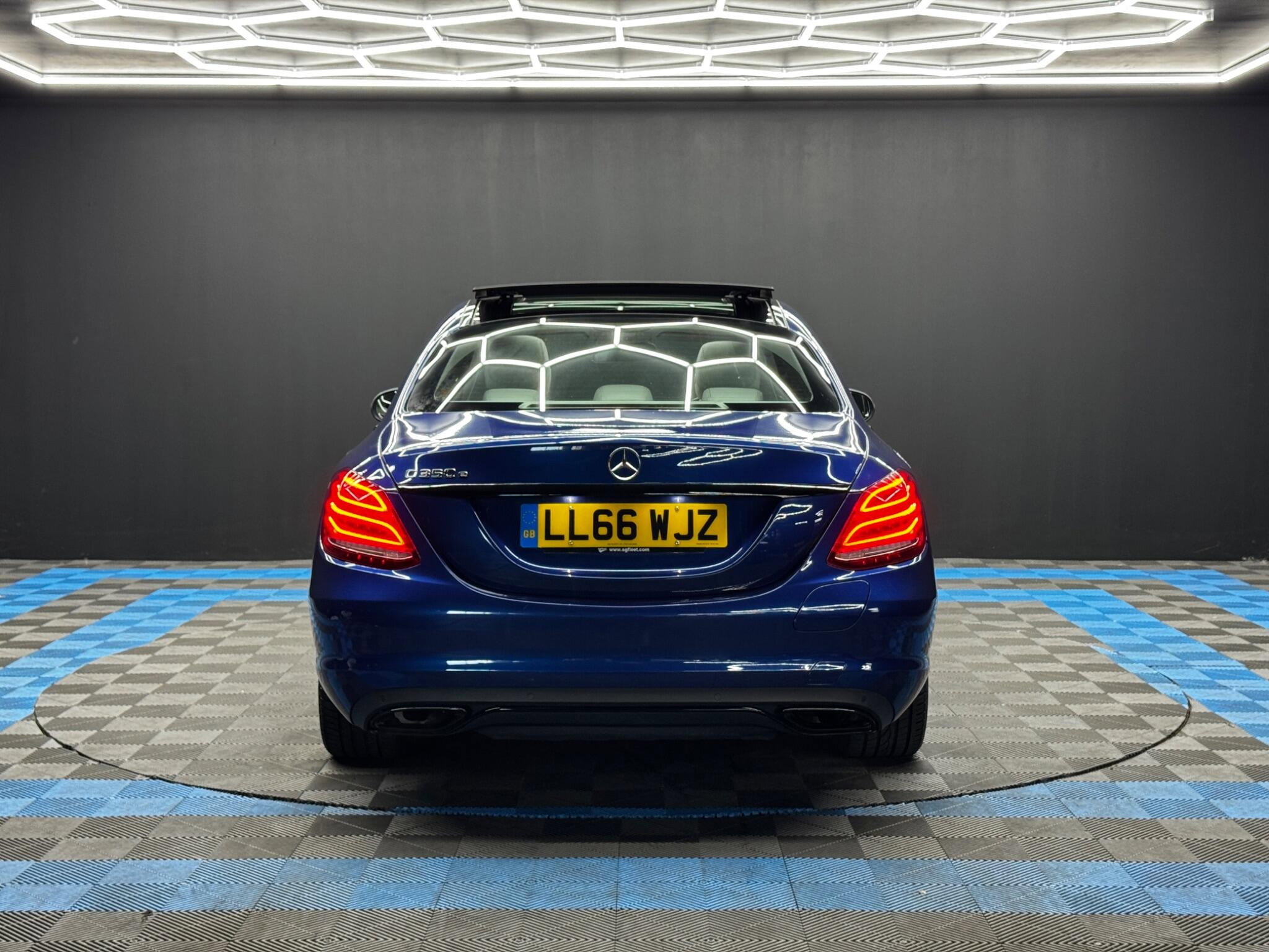 Mercedes-Benz C Class 2.0 C350e 6.4kWh Sport (Premium Plus) G-Tronic+ Euro 6 (s/s) 4dr 4dr Automatic 2026