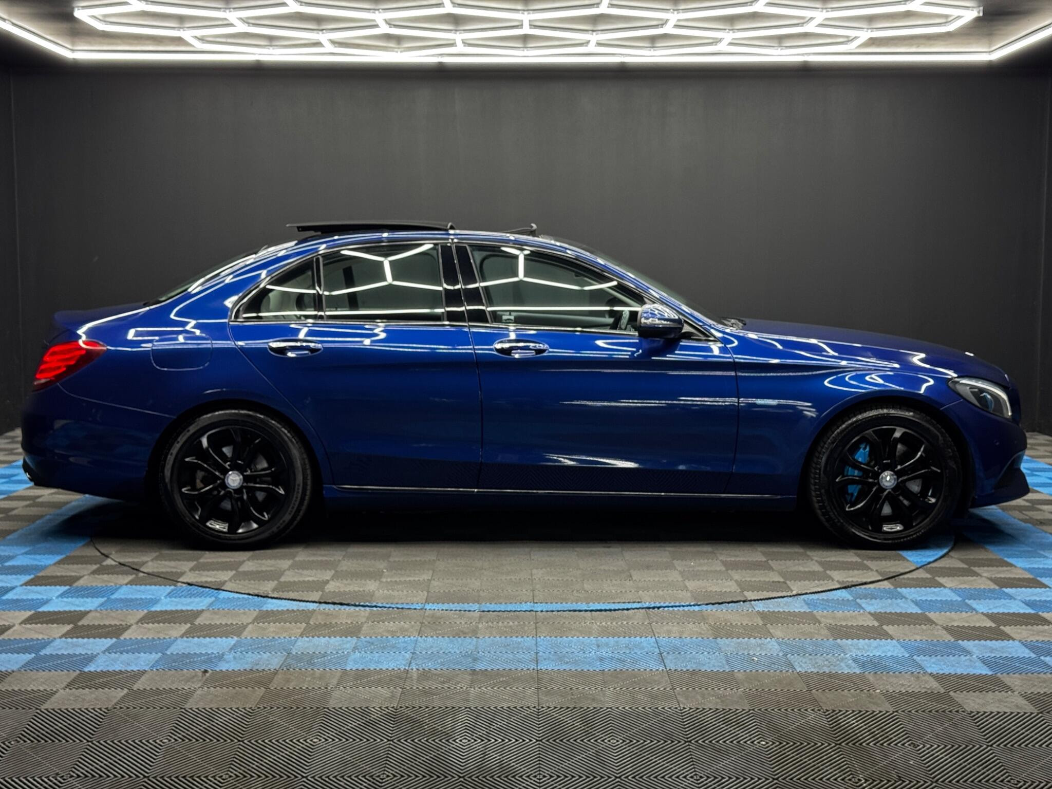 Mercedes-Benz C Class 2.0 C350e 6.4kWh Sport (Premium Plus) G-Tronic+ Euro 6 (s/s) 4dr 4dr Automatic 2026