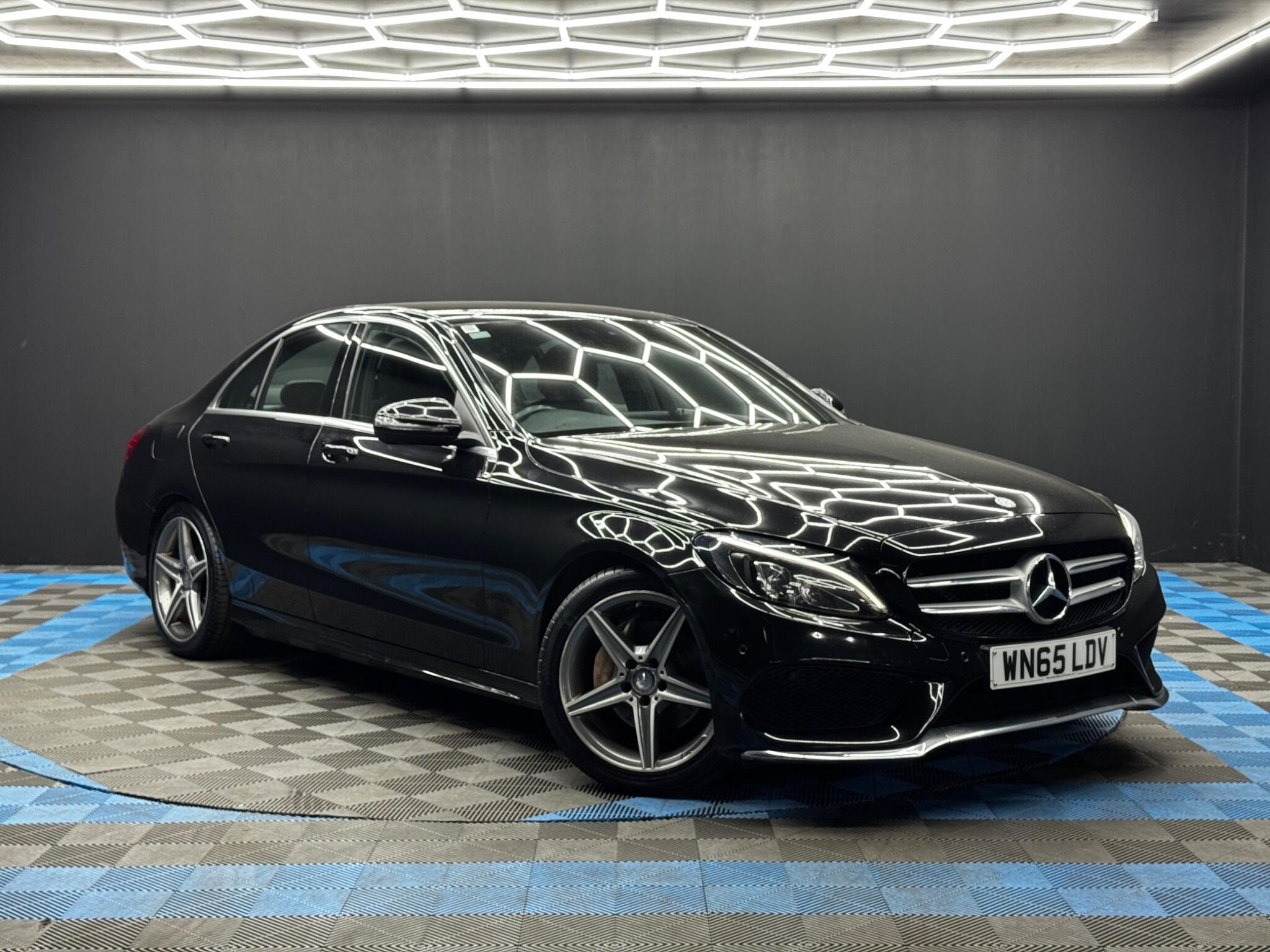 Mercedes-Benz C Class 2.1 C220d AMG Line (Premium) Saloon 4dr Diesel 7G-Tronic+ Euro 6 (s/s) (170 ps) 4dr Automatic 2026