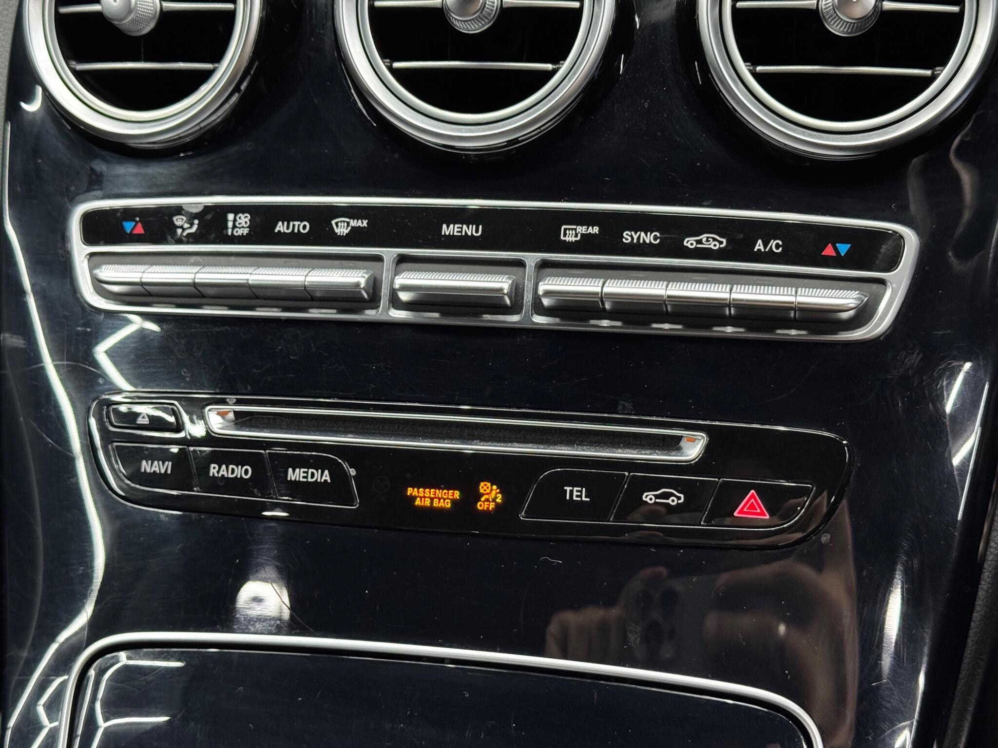 Mercedes-Benz C Class 2.1 C220d AMG Line (Premium) Saloon 4dr Diesel 7G-Tronic+ Euro 6 (s/s) (170 ps) 4dr Automatic 2026