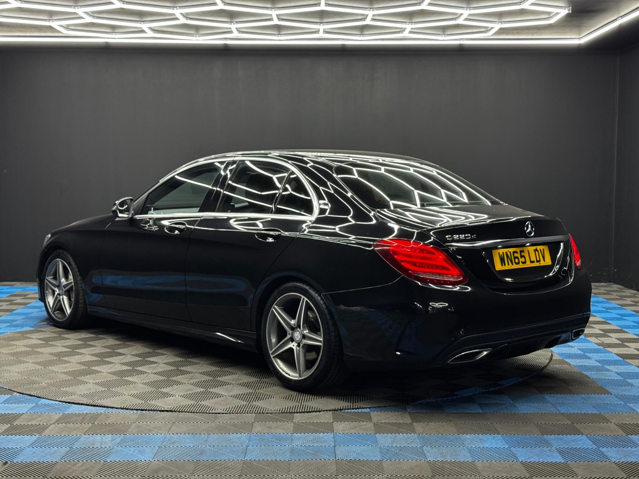 Mercedes-Benz C Class 2.1 C220d AMG Line (Premium) Saloon 4dr Diesel 7G-Tronic+ Euro 6 (s/s) (170 ps) 4dr Automatic 2026