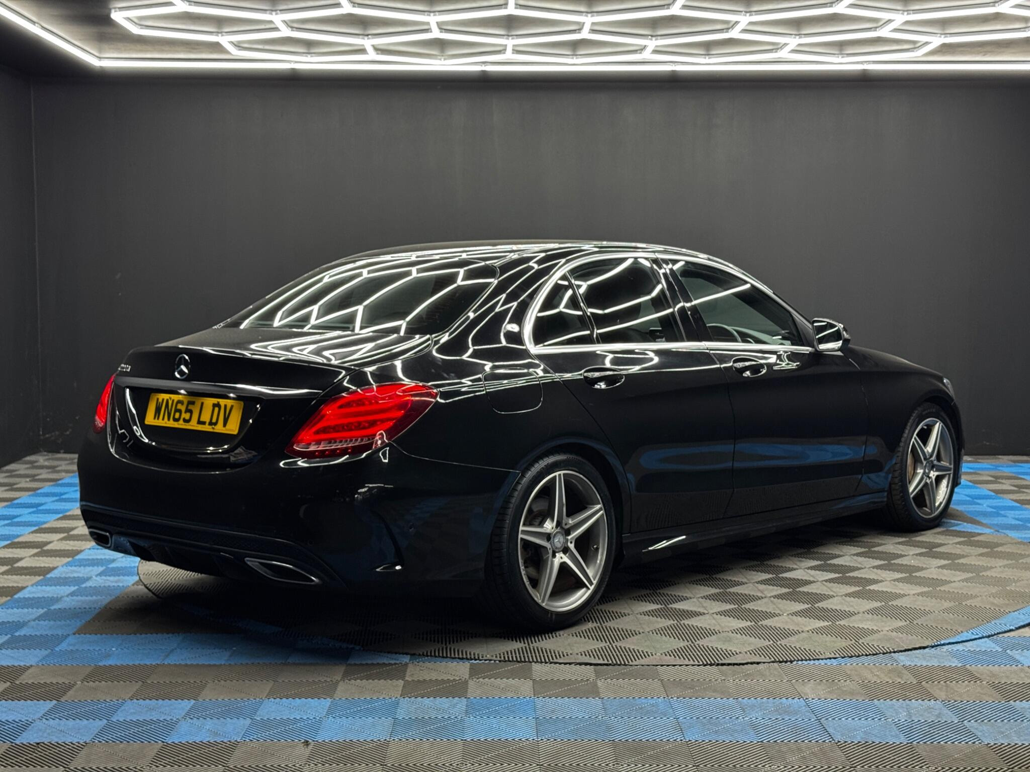 Mercedes-Benz C Class 2.1 C220d AMG Line (Premium) Saloon 4dr Diesel 7G-Tronic+ Euro 6 (s/s) (170 ps) 4dr Automatic 2026