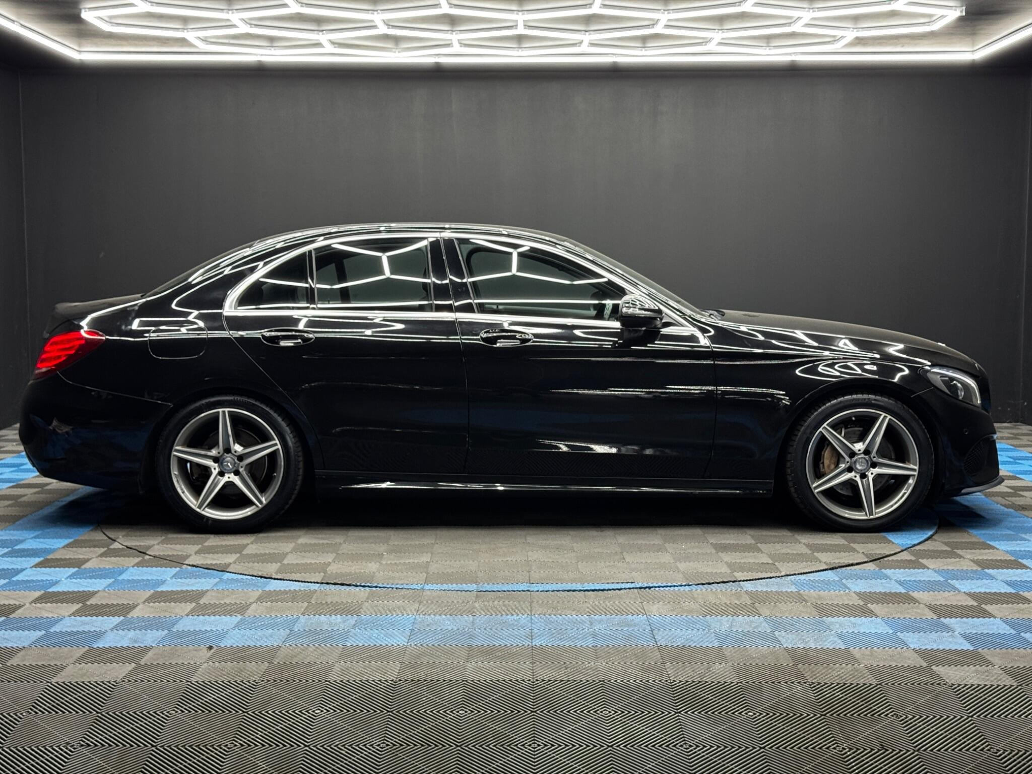 Mercedes-Benz C Class 2.1 C220d AMG Line (Premium) Saloon 4dr Diesel 7G-Tronic+ Euro 6 (s/s) (170 ps) 4dr Automatic 2026