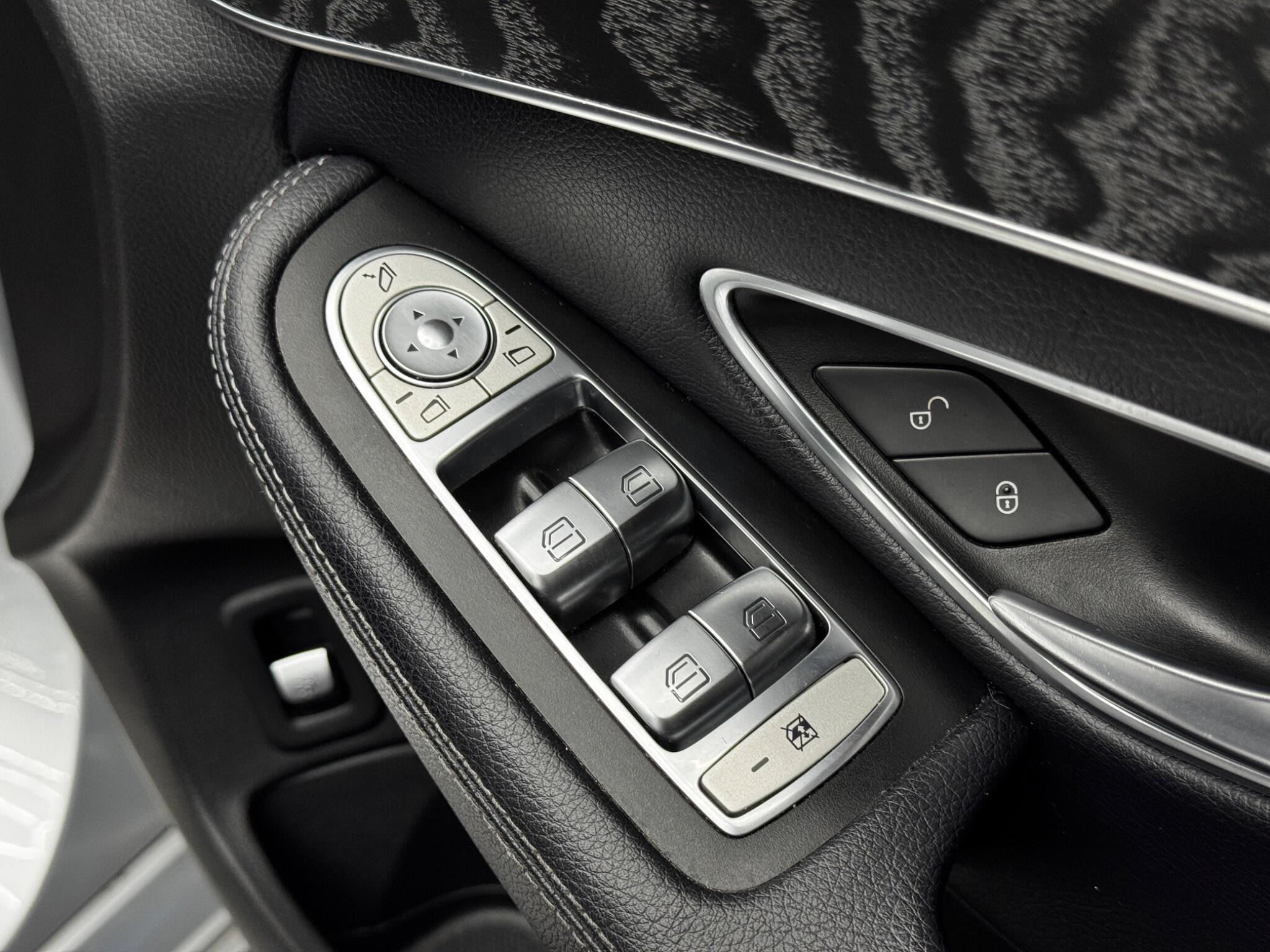 Mercedes-Benz C Class 2.1 C220d AMG Line (Premium) Saloon 4dr Diesel G-Tronic+ Euro 6 (s/s) (170 ps) 4dr Automatic 2026