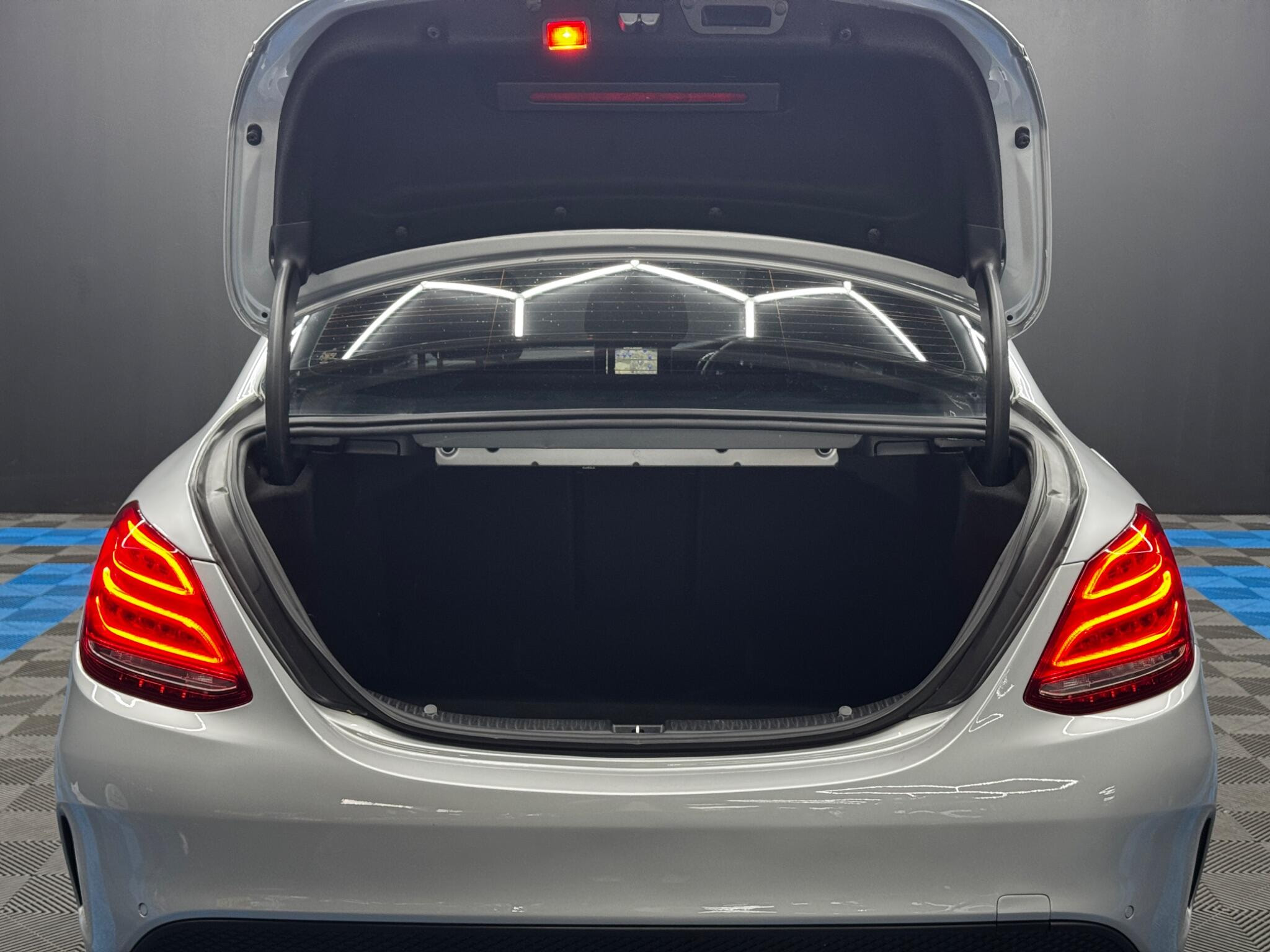 Mercedes-Benz C Class 2.1 C220d AMG Line (Premium) Saloon 4dr Diesel G-Tronic+ Euro 6 (s/s) (170 ps) 4dr Automatic 2026