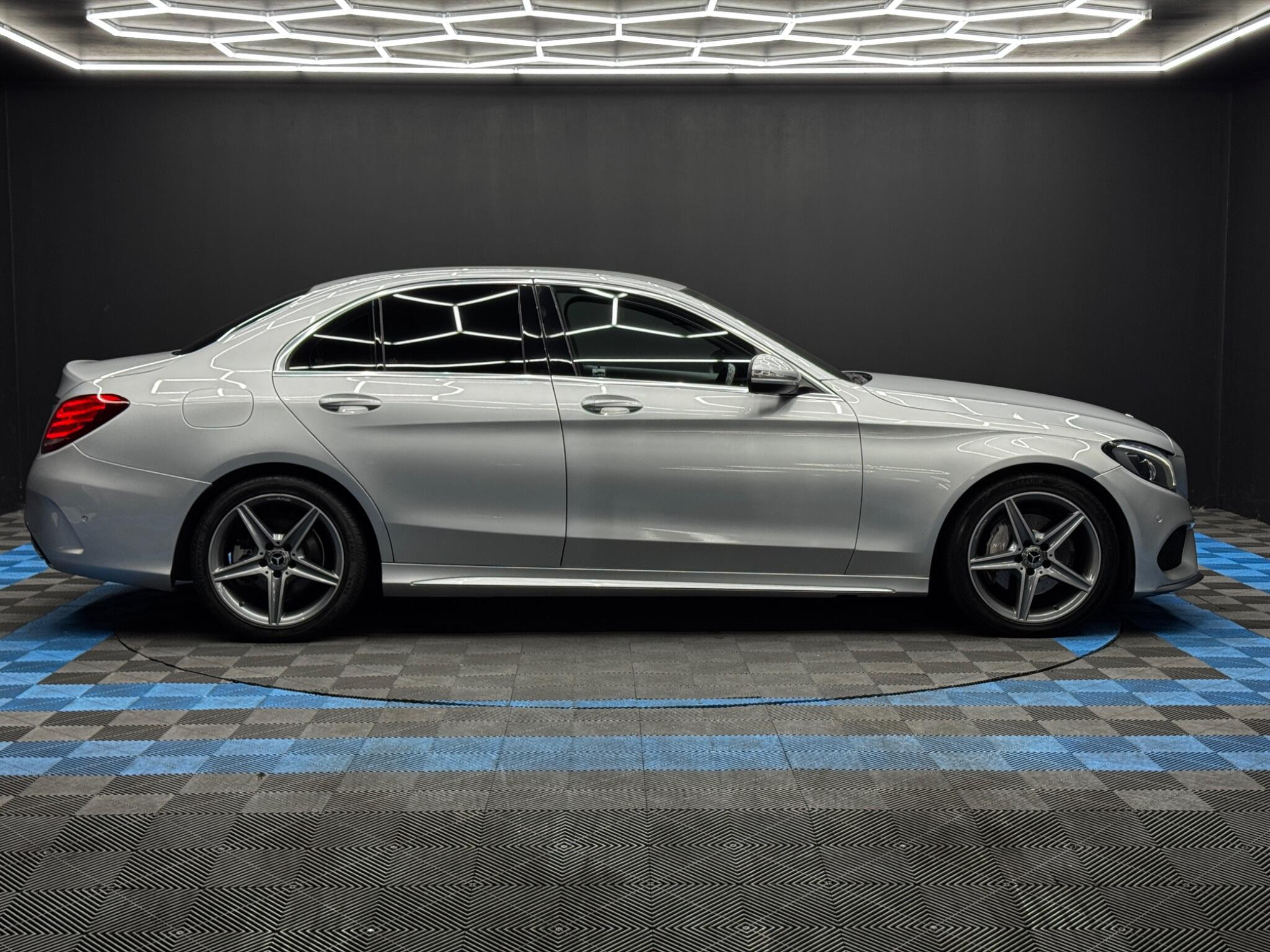 Mercedes-Benz C Class 2.1 C220d AMG Line (Premium) Saloon 4dr Diesel G-Tronic+ Euro 6 (s/s) (170 ps) 4dr Automatic 2026