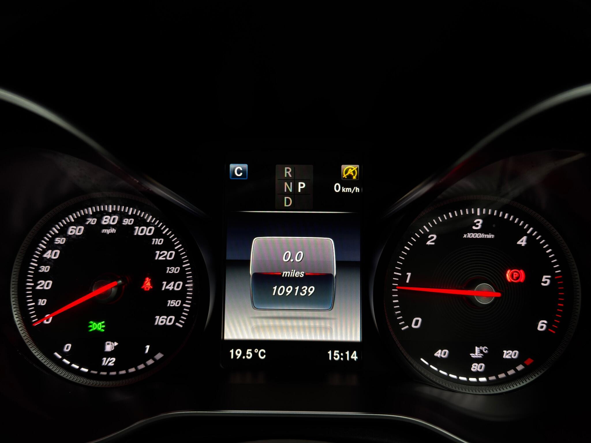 Mercedes-Benz C Class 2.1 C220d AMG Line (Premium) Saloon 4dr Diesel G-Tronic+ Euro 6 (s/s) (170 ps) 4dr Automatic 2026