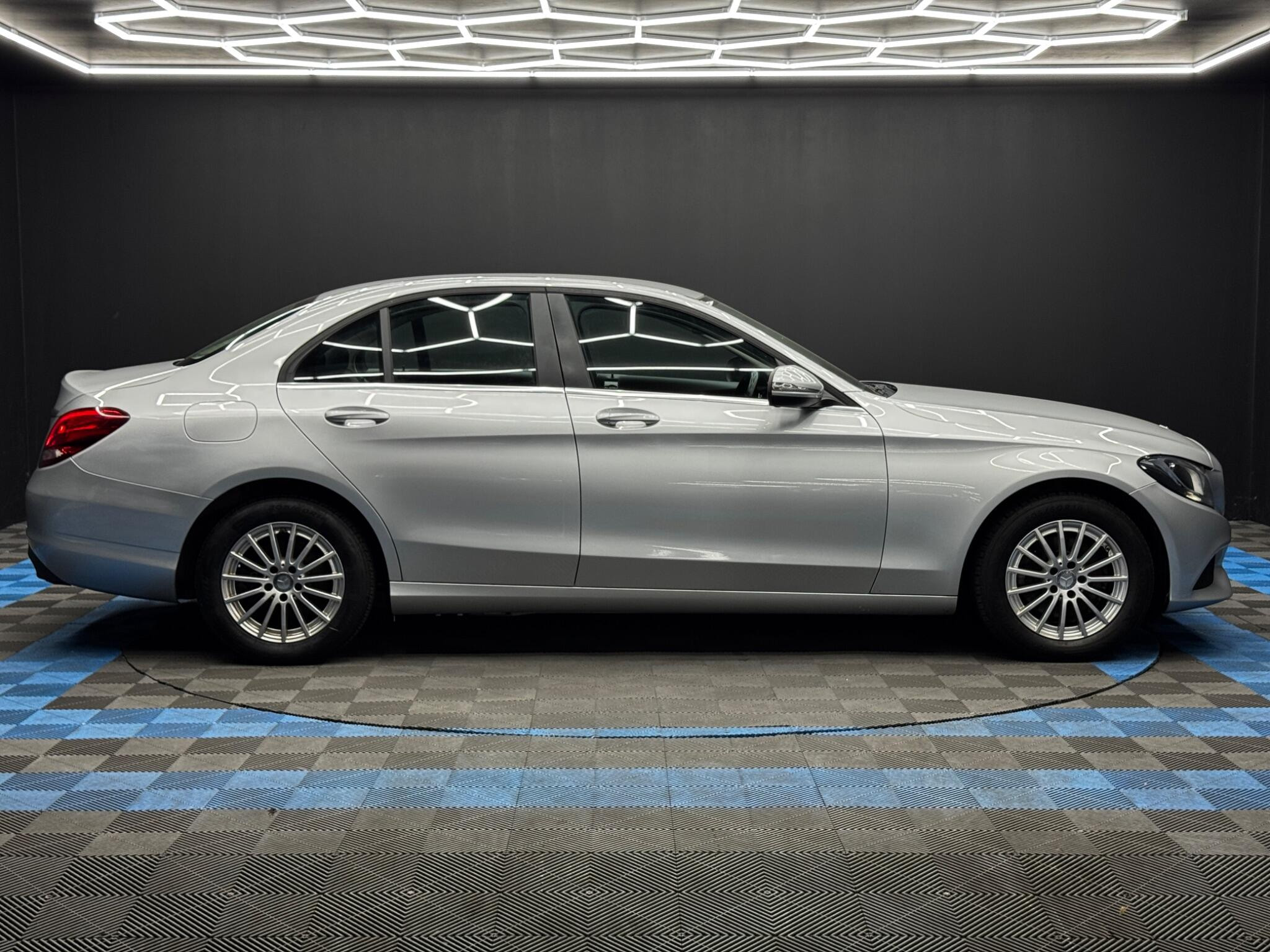 Mercedes-Benz C Class 2.1 C220d SE Euro 6 (s/s) 4dr 4dr Manual 2026
