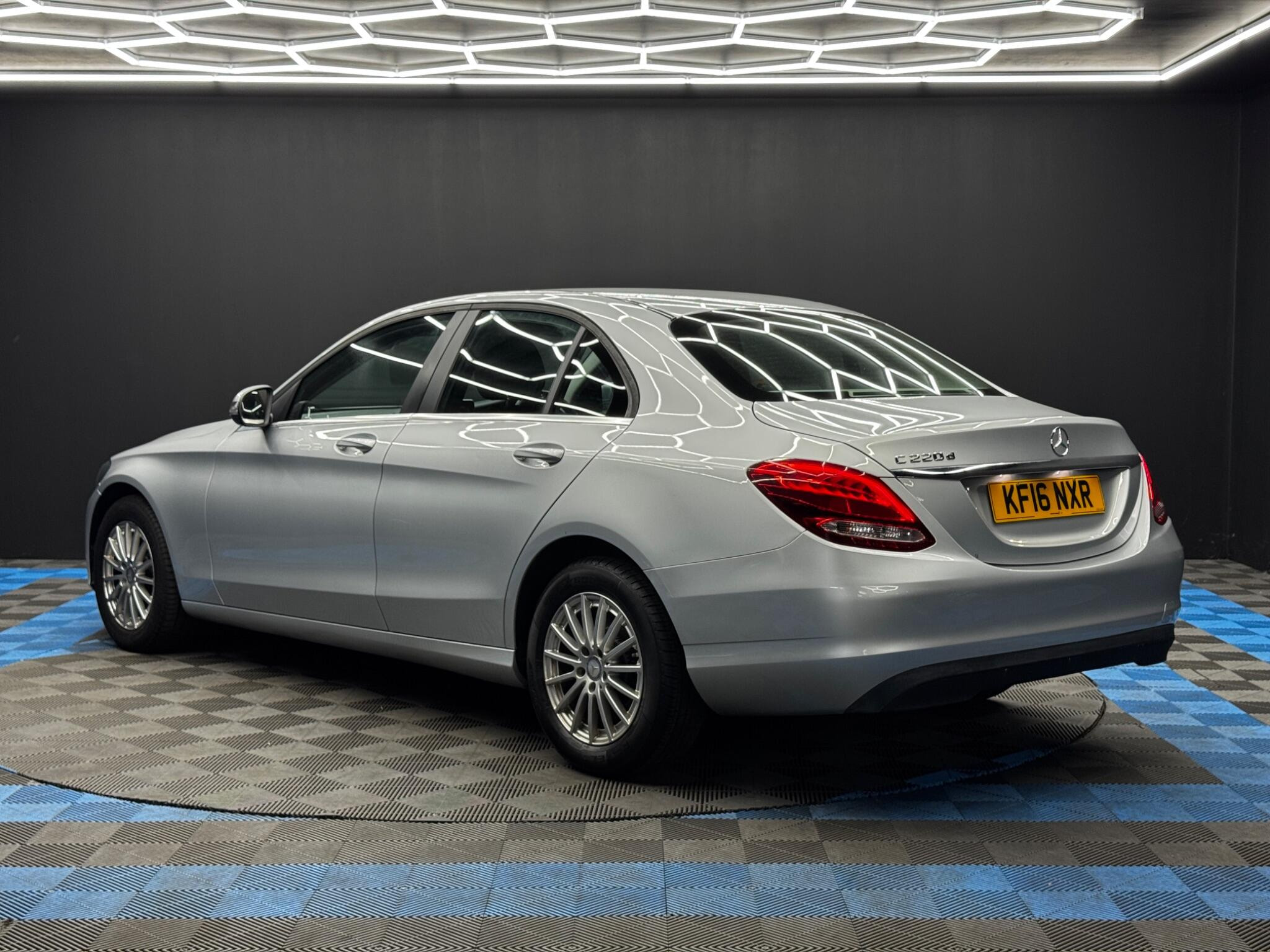 Mercedes-Benz C Class 2.1 C220d SE Euro 6 (s/s) 4dr 4dr Manual 2026