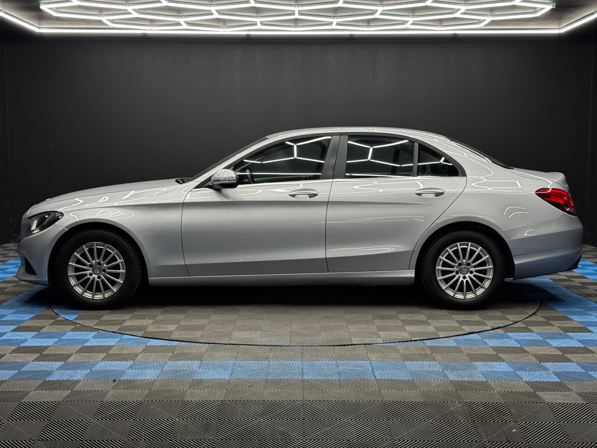 Mercedes-Benz C Class 2.1 C220d SE Euro 6 (s/s) 4dr 4dr Manual 2026