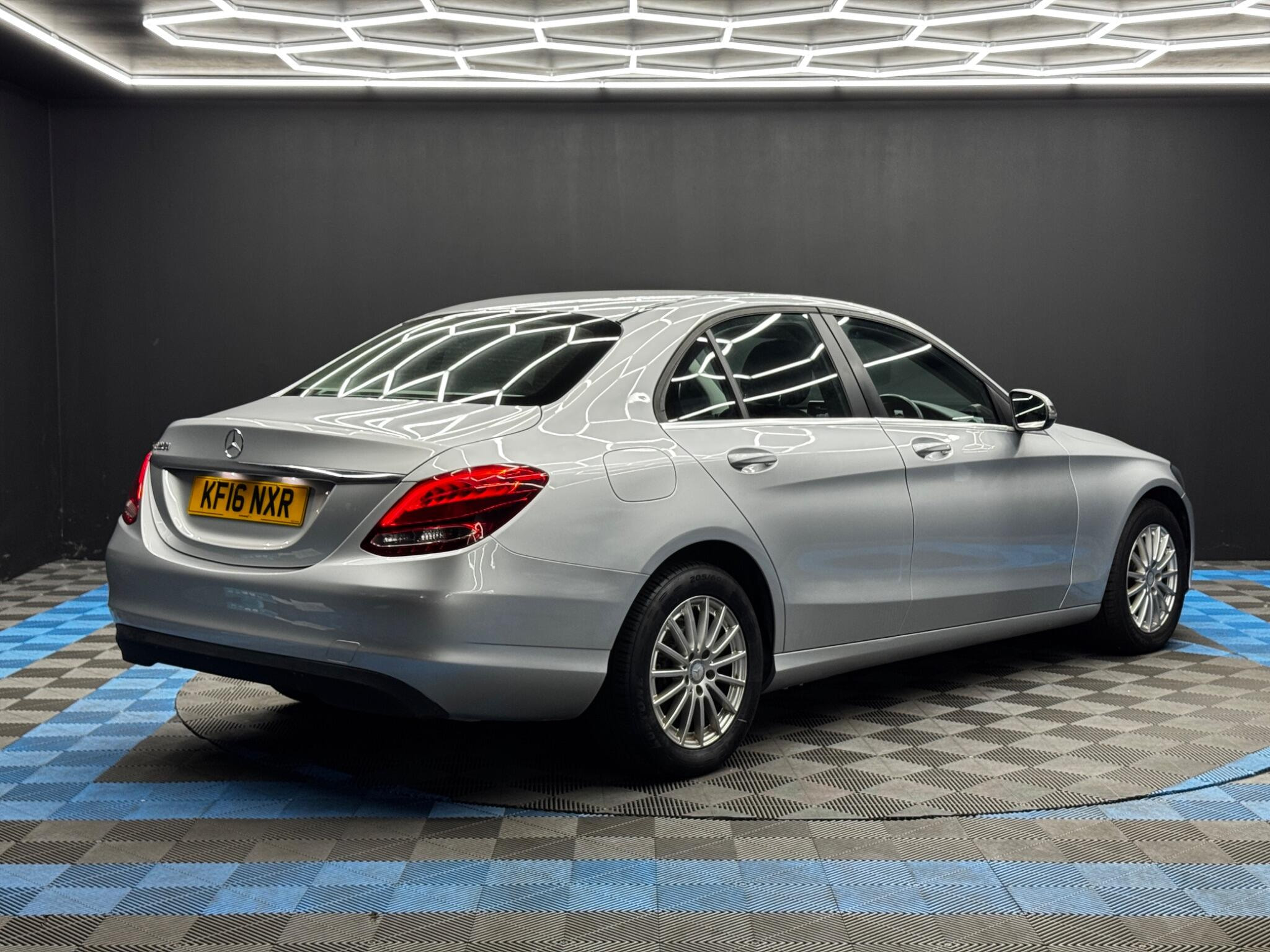Mercedes-Benz C Class 2.1 C220d SE Euro 6 (s/s) 4dr 4dr Manual 2026