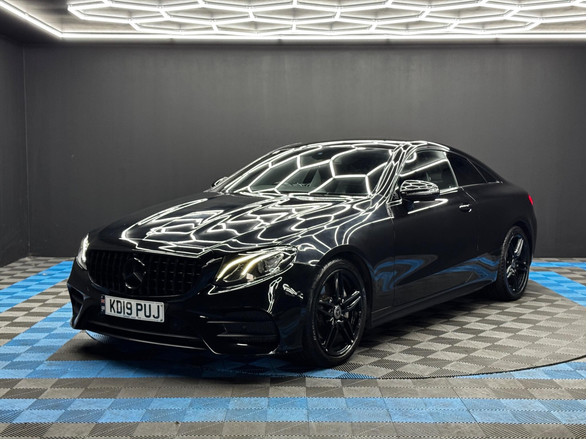 Mercedes-Benz E Class 2.0 E220d AMG Line (Premium) Coupe 2dr Diesel G-Tronic+ Euro 6 (s/s) (194 ps) 2dr Automatic 2026
