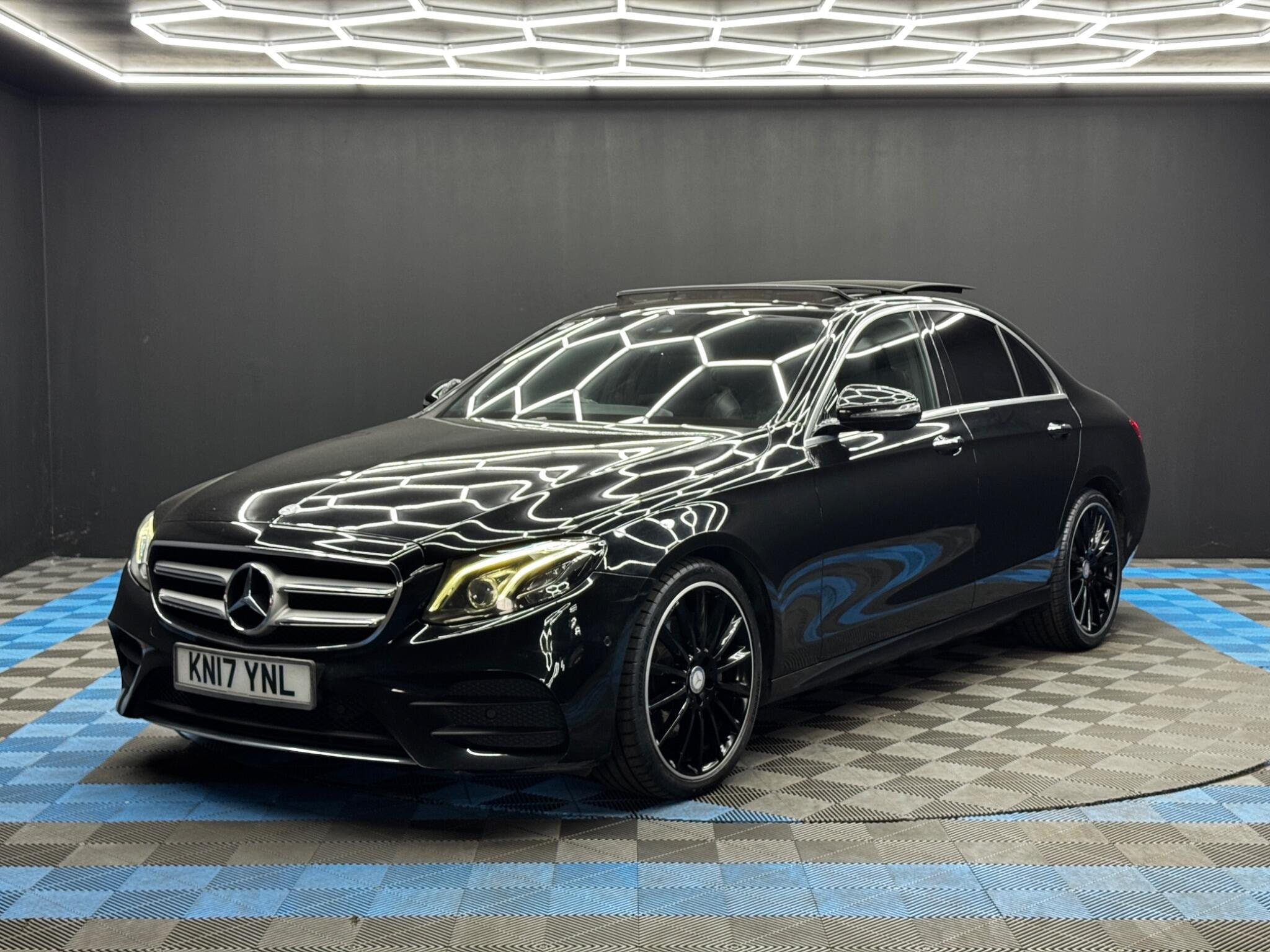 Mercedes-Benz E Class 2.0 E220d AMG Line (Premium Plus) G-Tronic+ Euro 6 (s/s) 4dr 4dr Automatic 2026