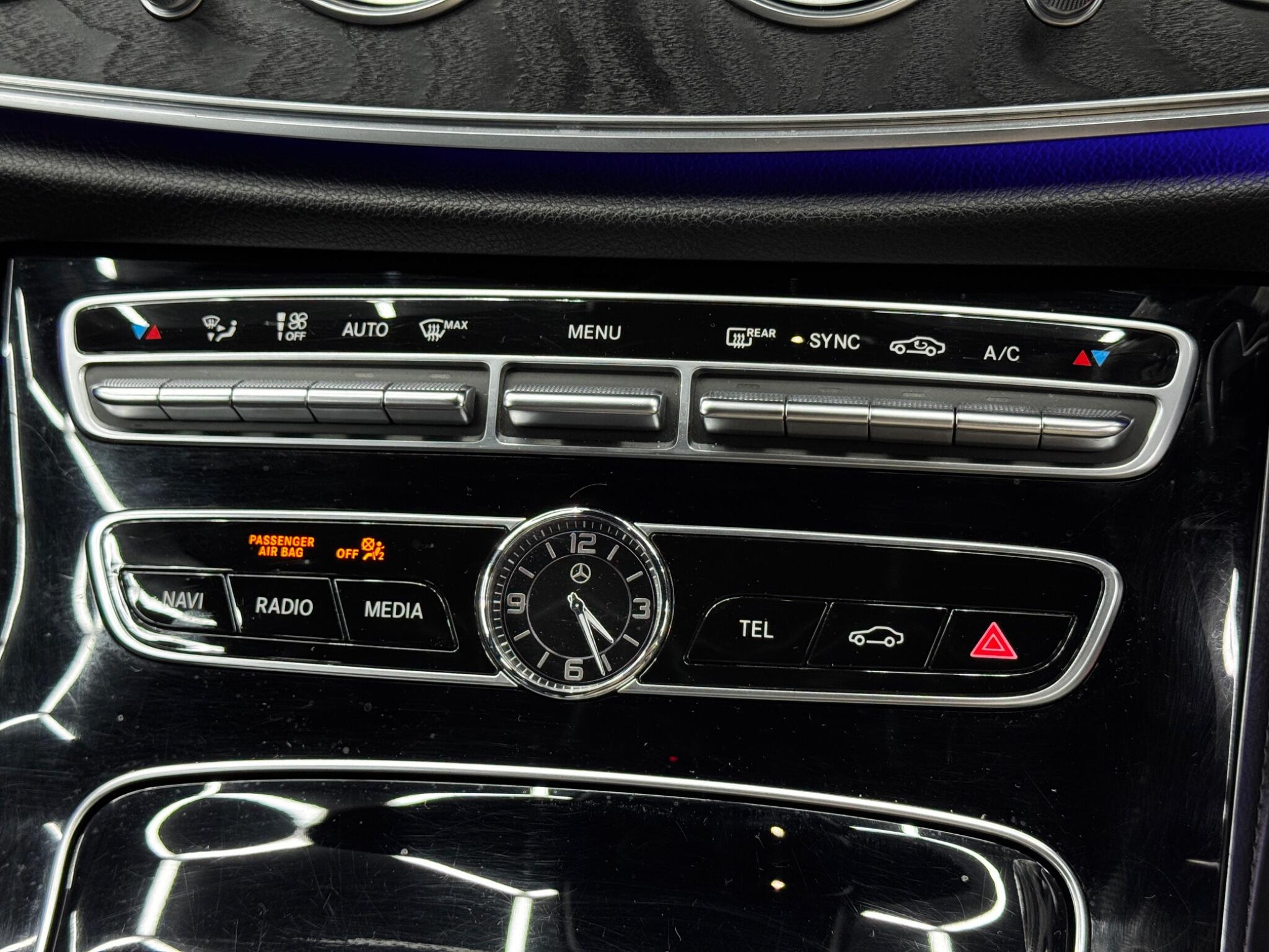 Mercedes-Benz E Class 2.0 E220d AMG Line (Premium Plus) G-Tronic+ Euro 6 (s/s) 4dr 4dr Automatic 2026