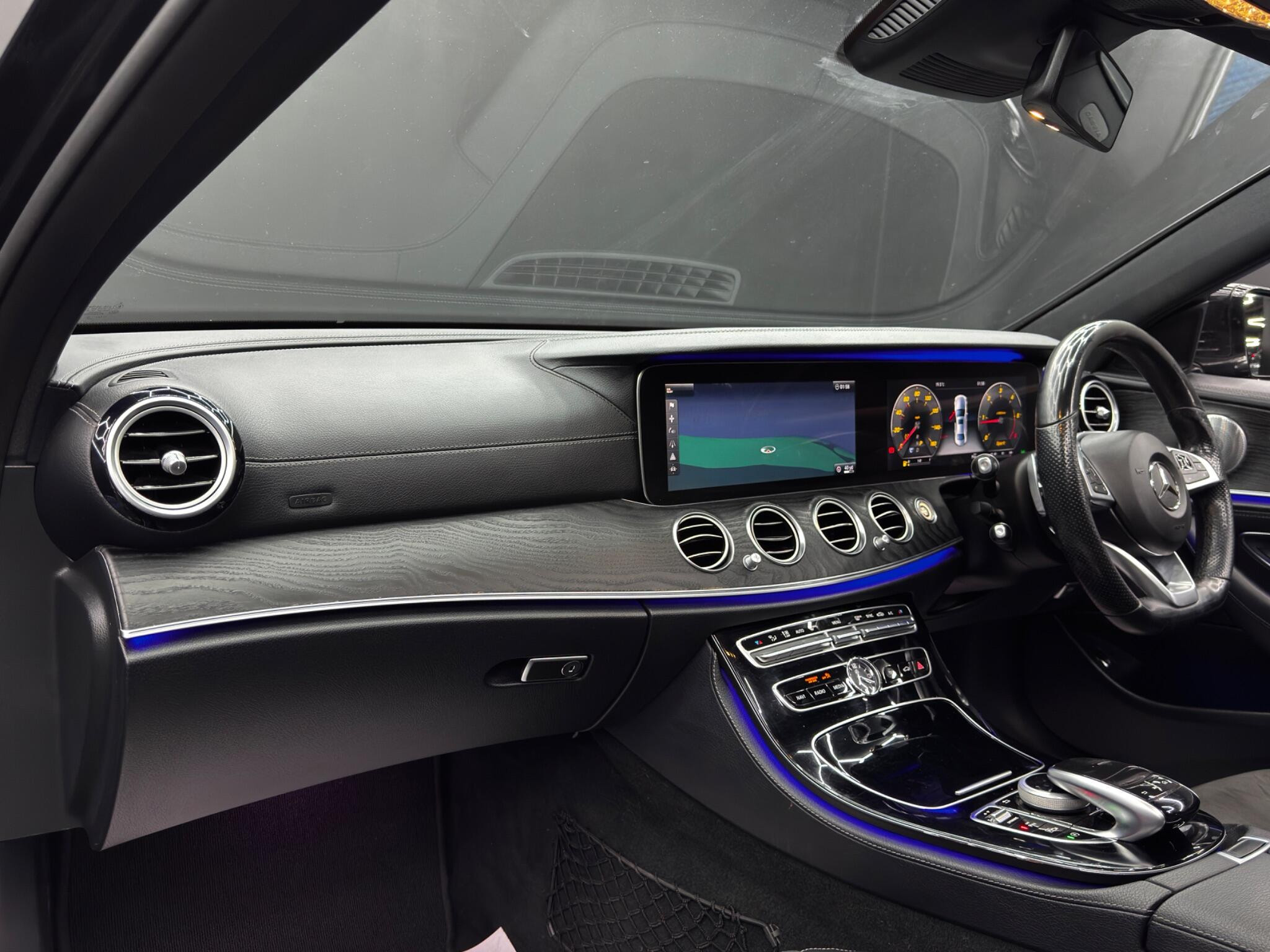 Mercedes-Benz E Class 2.0 E220d AMG Line (Premium Plus) G-Tronic+ Euro 6 (s/s) 4dr 4dr Automatic 2026