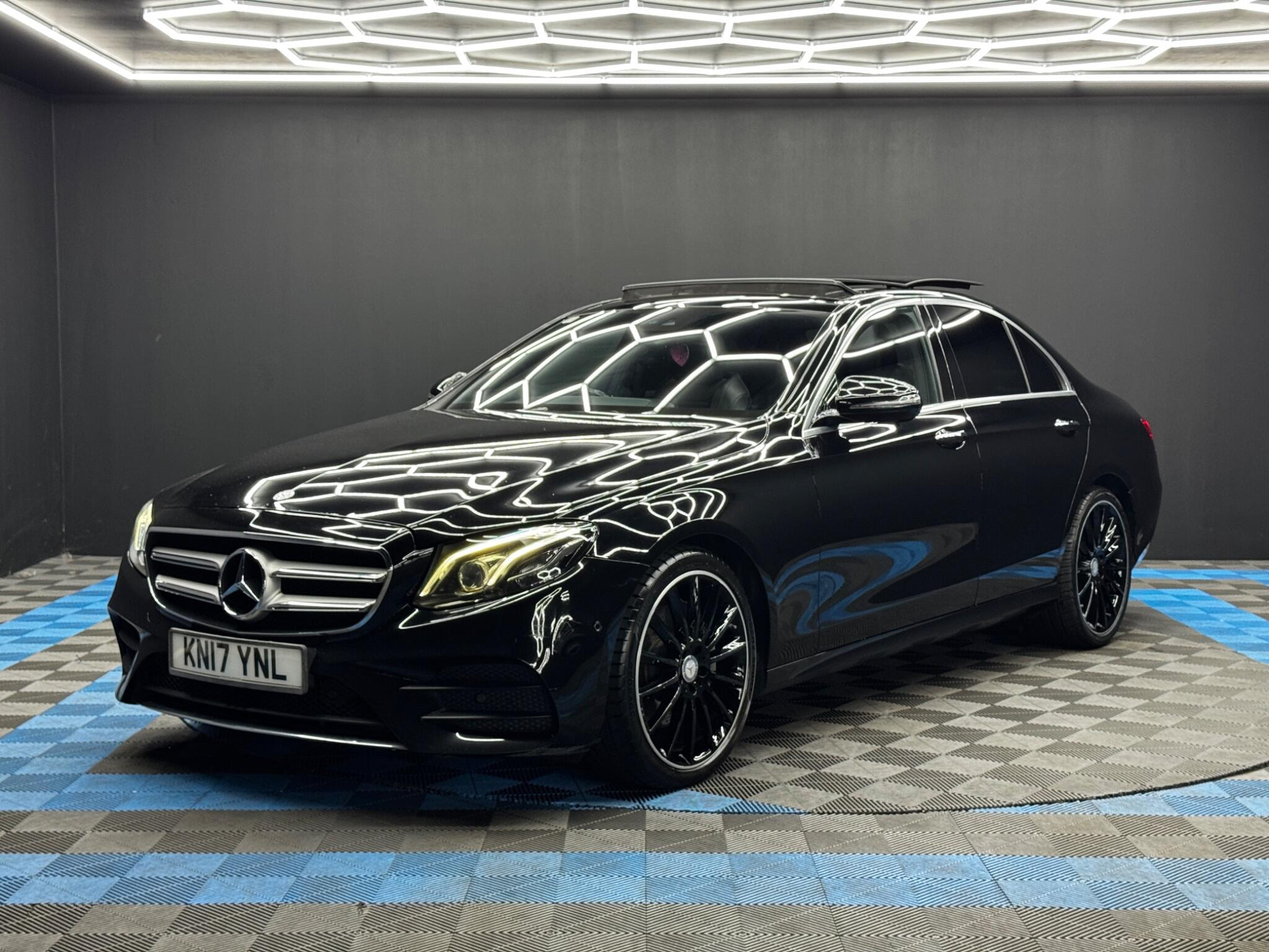 Mercedes-Benz E Class 2.0 E220d AMG Line (Premium Plus) G-Tronic+ Euro 6 (s/s) 4dr 4dr Automatic 2026