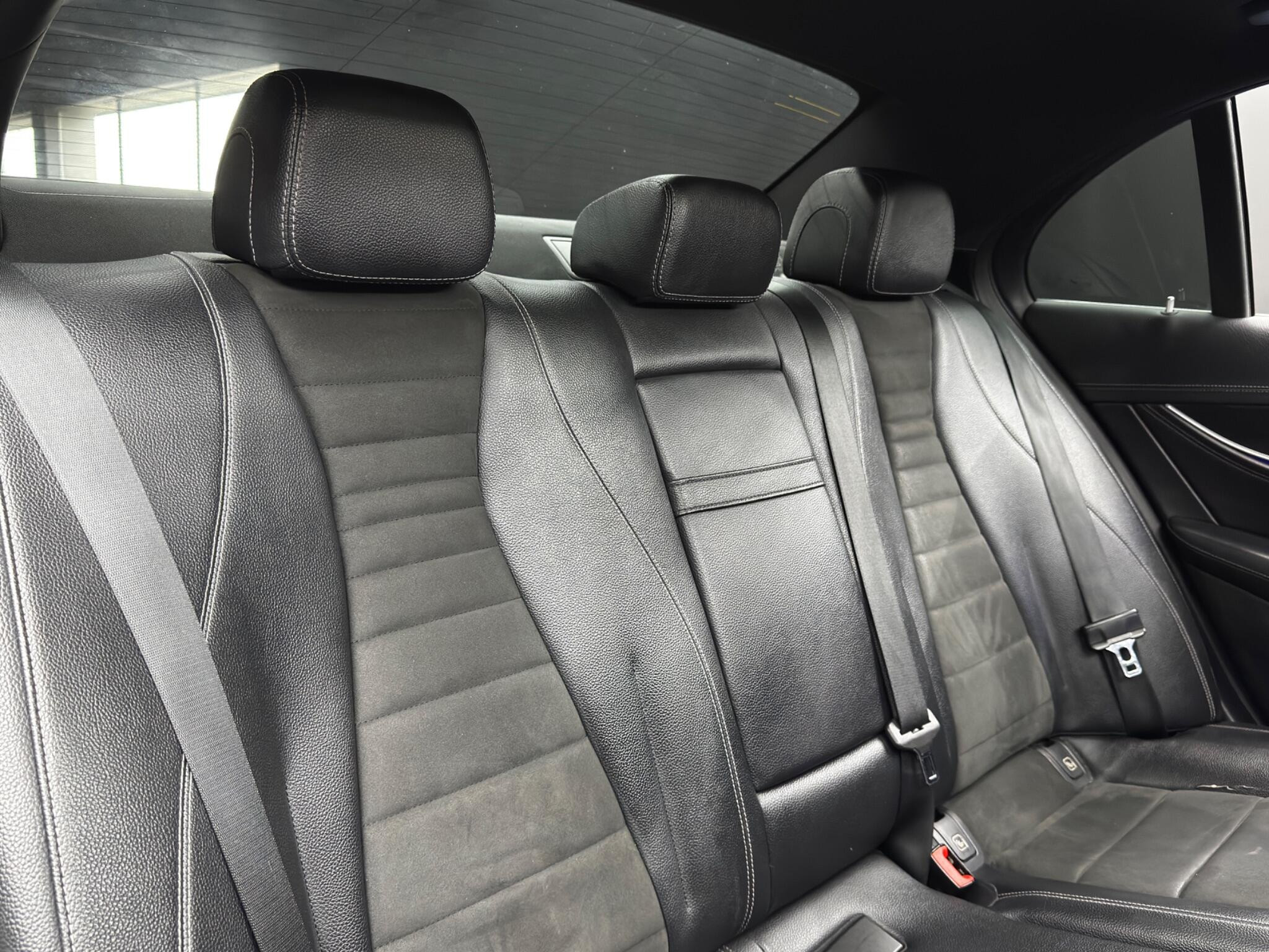 Mercedes-Benz E Class 2.0 E220d AMG Line (Premium Plus) G-Tronic+ Euro 6 (s/s) 4dr 4dr Automatic 2026