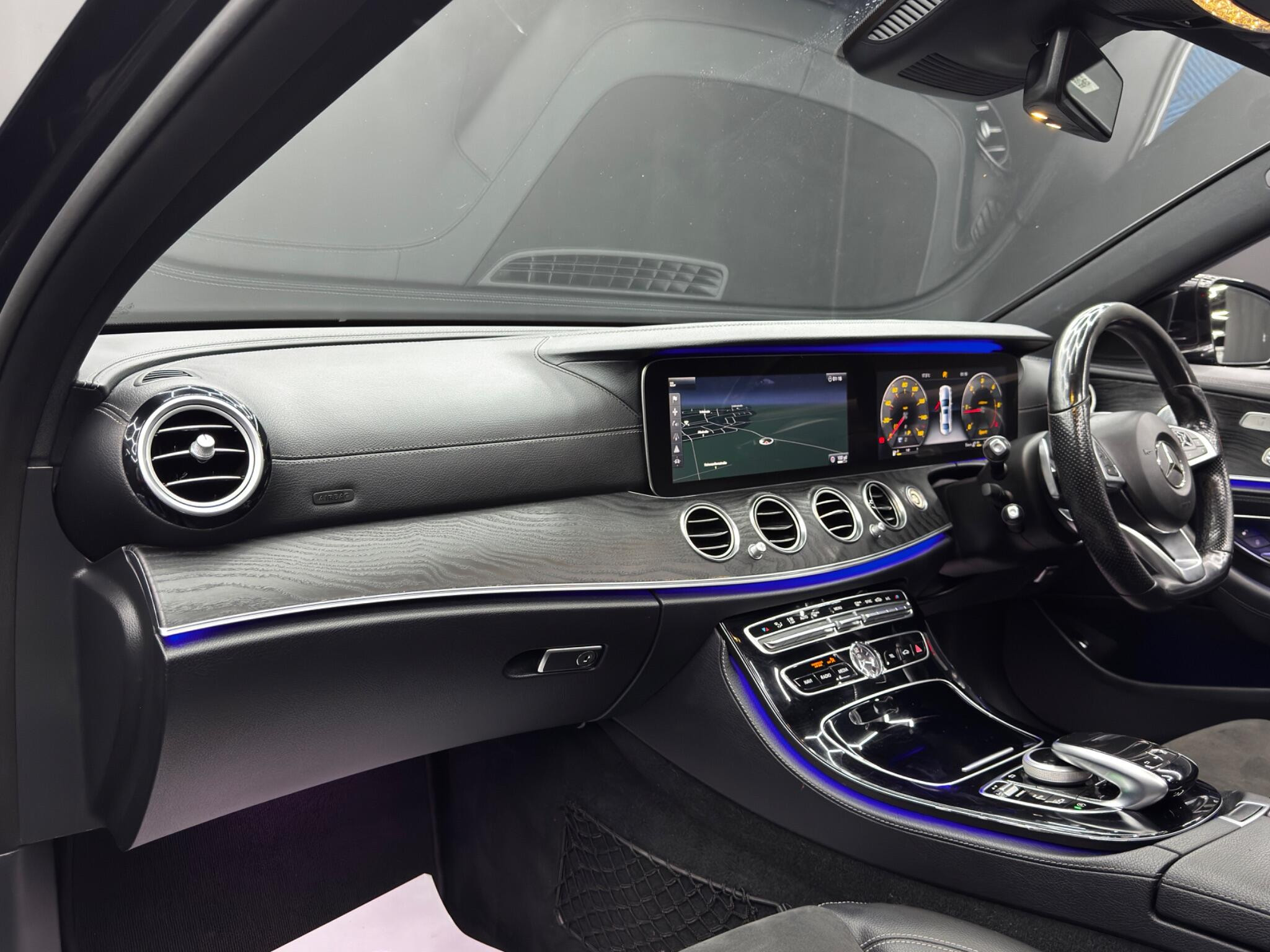 Mercedes-Benz E Class 2.0 E220d AMG Line (Premium Plus) G-Tronic+ Euro 6 (s/s) 4dr 4dr Automatic 2026