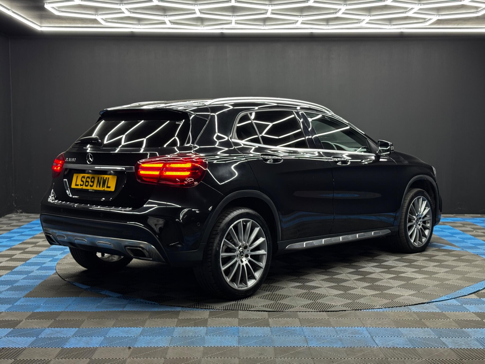 Mercedes-Benz GLA 1.6 GLA180 AMG Line Edition 7G-DCT Euro 6 (s/s) 5dr 5dr Automatic 2026