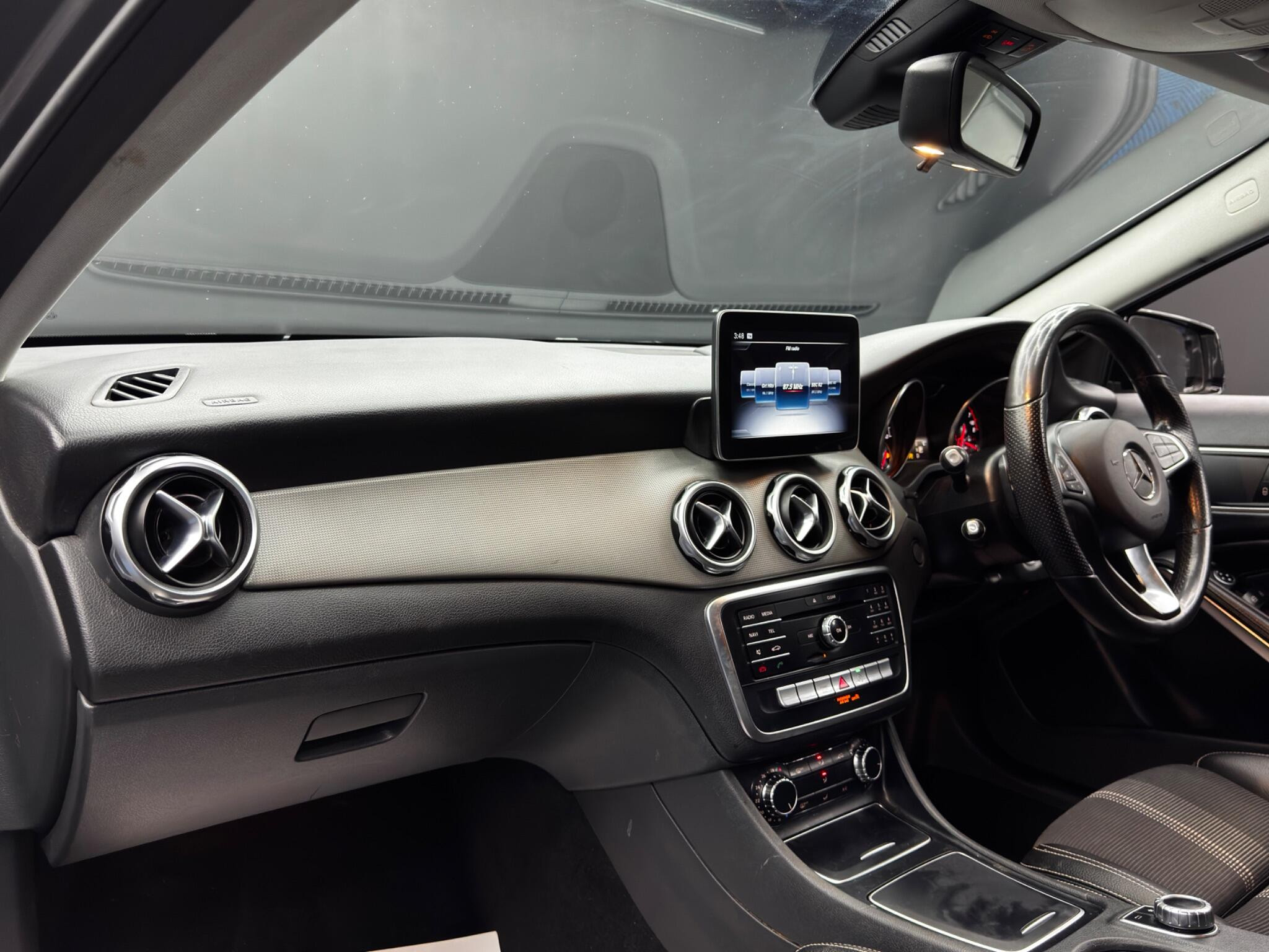 Mercedes-Benz GLA 1.6 GLA180 Urban Edition 7G-DCT Euro 6 (s/s) 5dr 5dr Automatic 2026