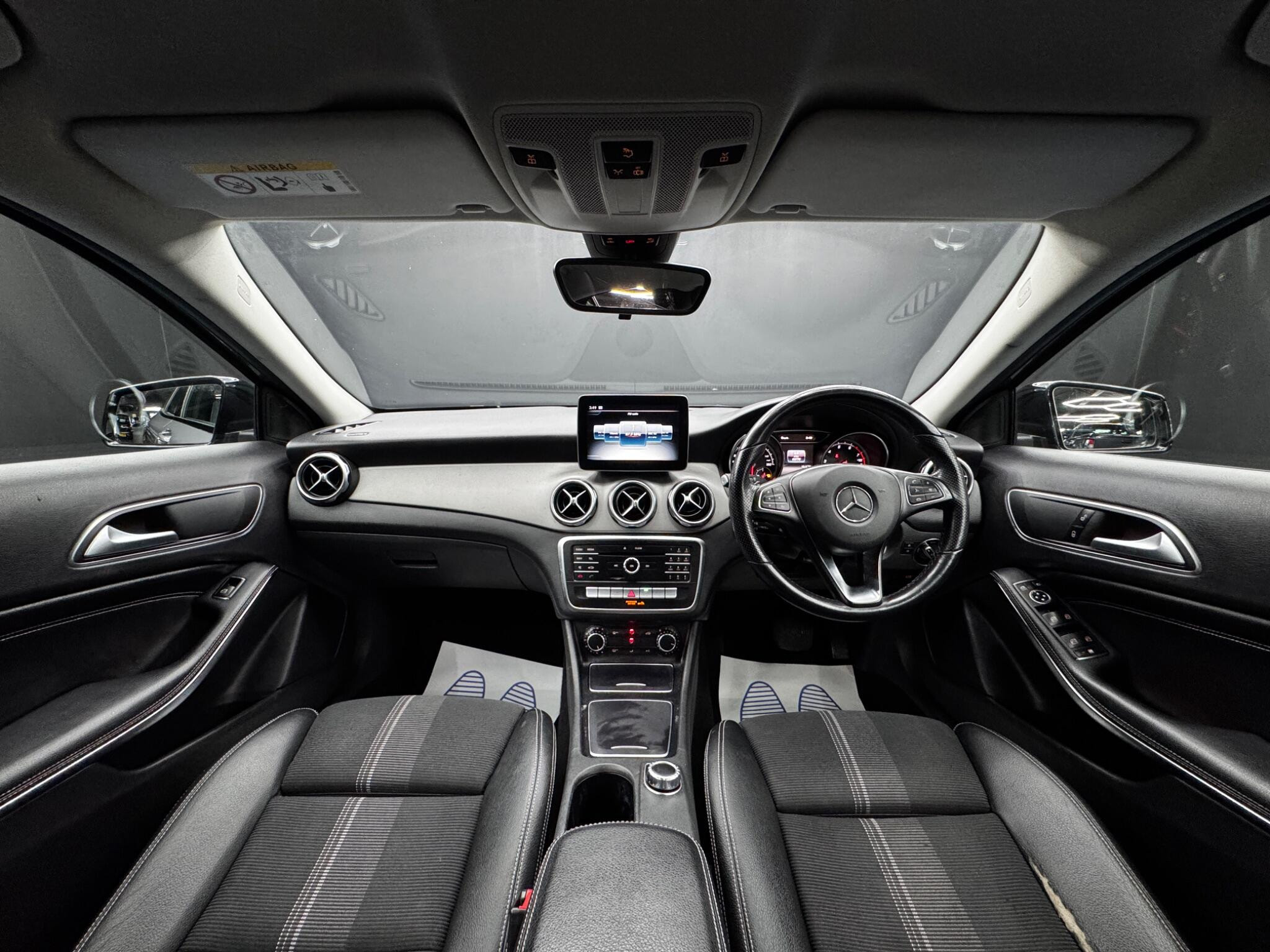 Mercedes-Benz GLA 1.6 GLA180 Urban Edition 7G-DCT Euro 6 (s/s) 5dr 5dr Automatic 2026