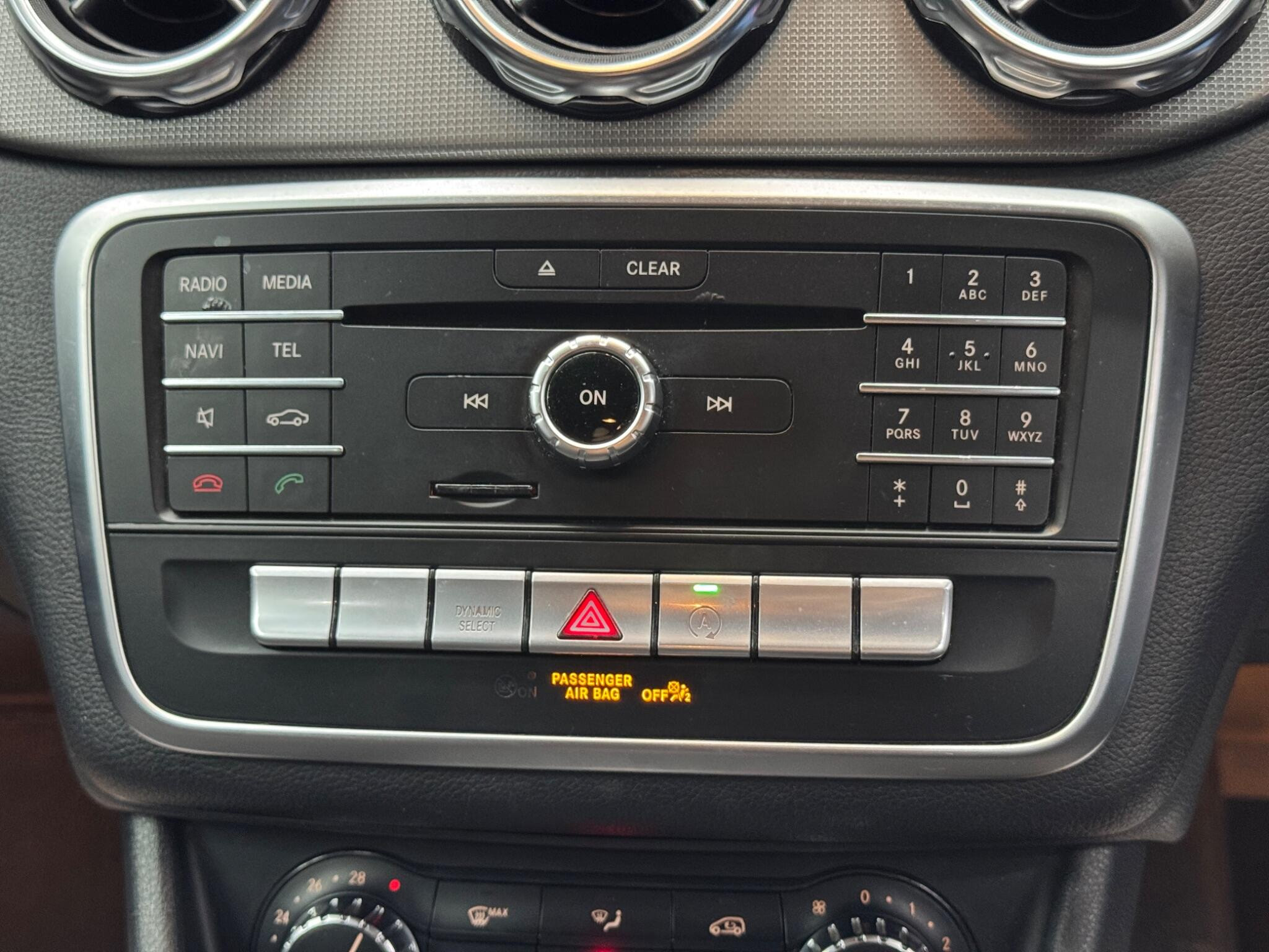 Mercedes-Benz GLA 1.6 GLA180 Urban Edition 7G-DCT Euro 6 (s/s) 5dr 5dr Automatic 2026