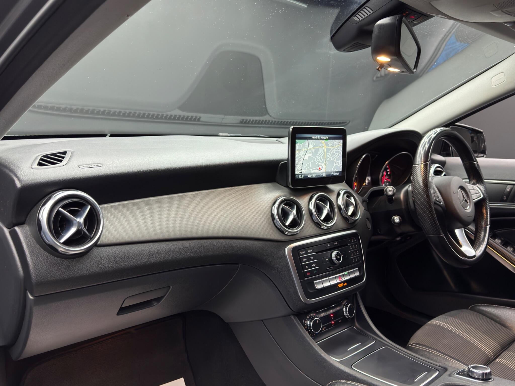 Mercedes-Benz GLA 1.6 GLA180 Urban Edition 7G-DCT Euro 6 (s/s) 5dr 5dr Automatic 2026