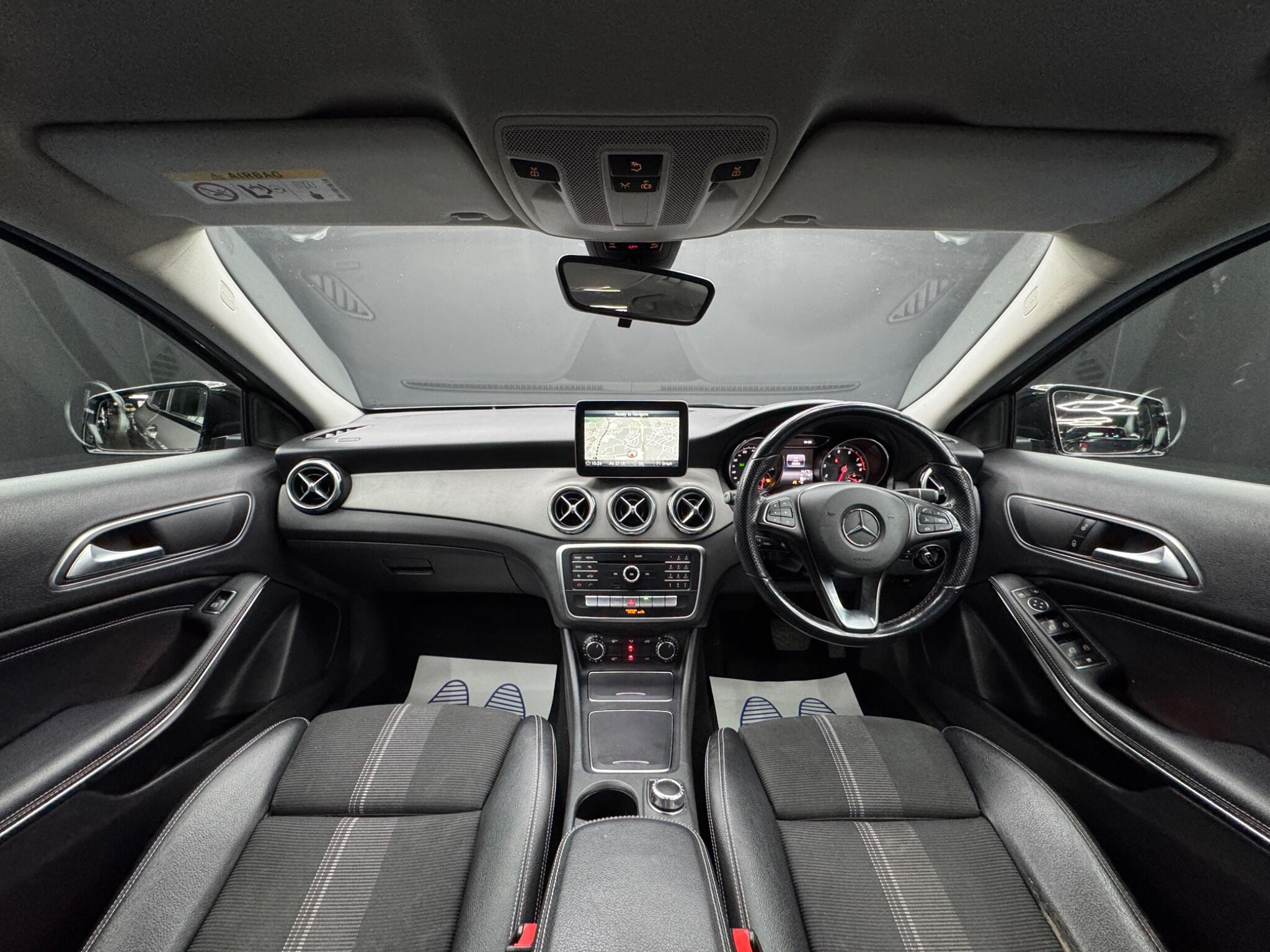 Mercedes-Benz GLA 1.6 GLA180 Urban Edition 7G-DCT Euro 6 (s/s) 5dr 5dr Automatic 2026