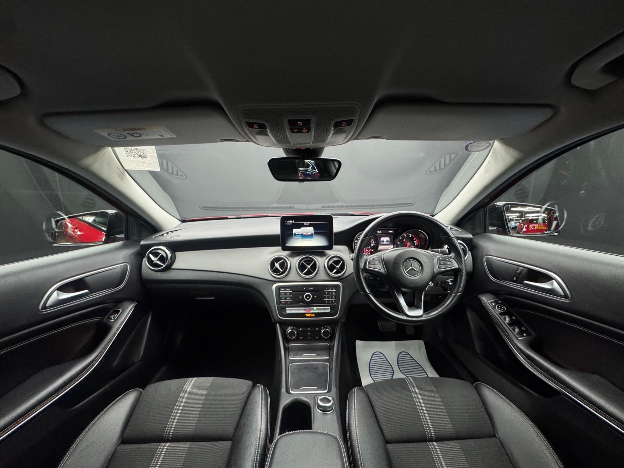 Mercedes-Benz GLA 1.6 GLA180 Urban Edition 7G-DCT Euro 6 (s/s) 5dr 5dr Automatic 2026