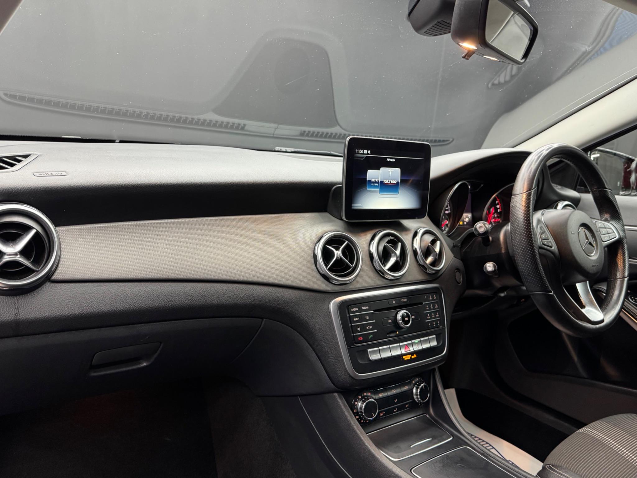 Mercedes-Benz GLA 1.6 GLA180 Urban Edition 7G-DCT Euro 6 (s/s) 5dr 5dr Automatic 2026