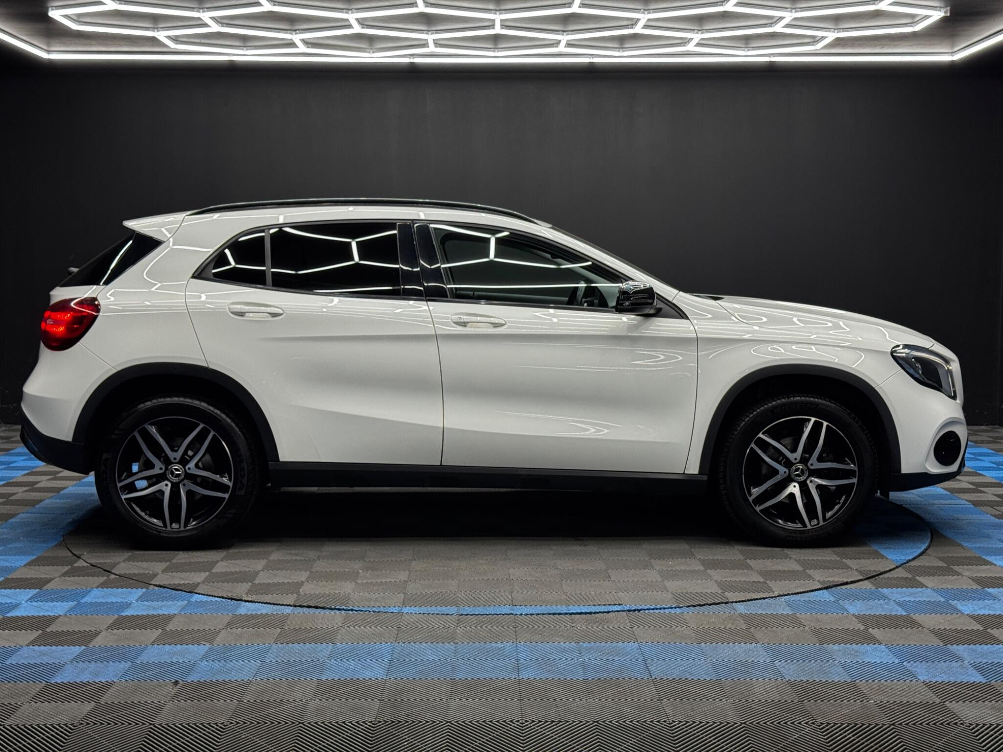 Mercedes-Benz GLA 1.6 GLA180 Urban Edition Euro 6 (s/s) 5dr 5dr Manual 2026