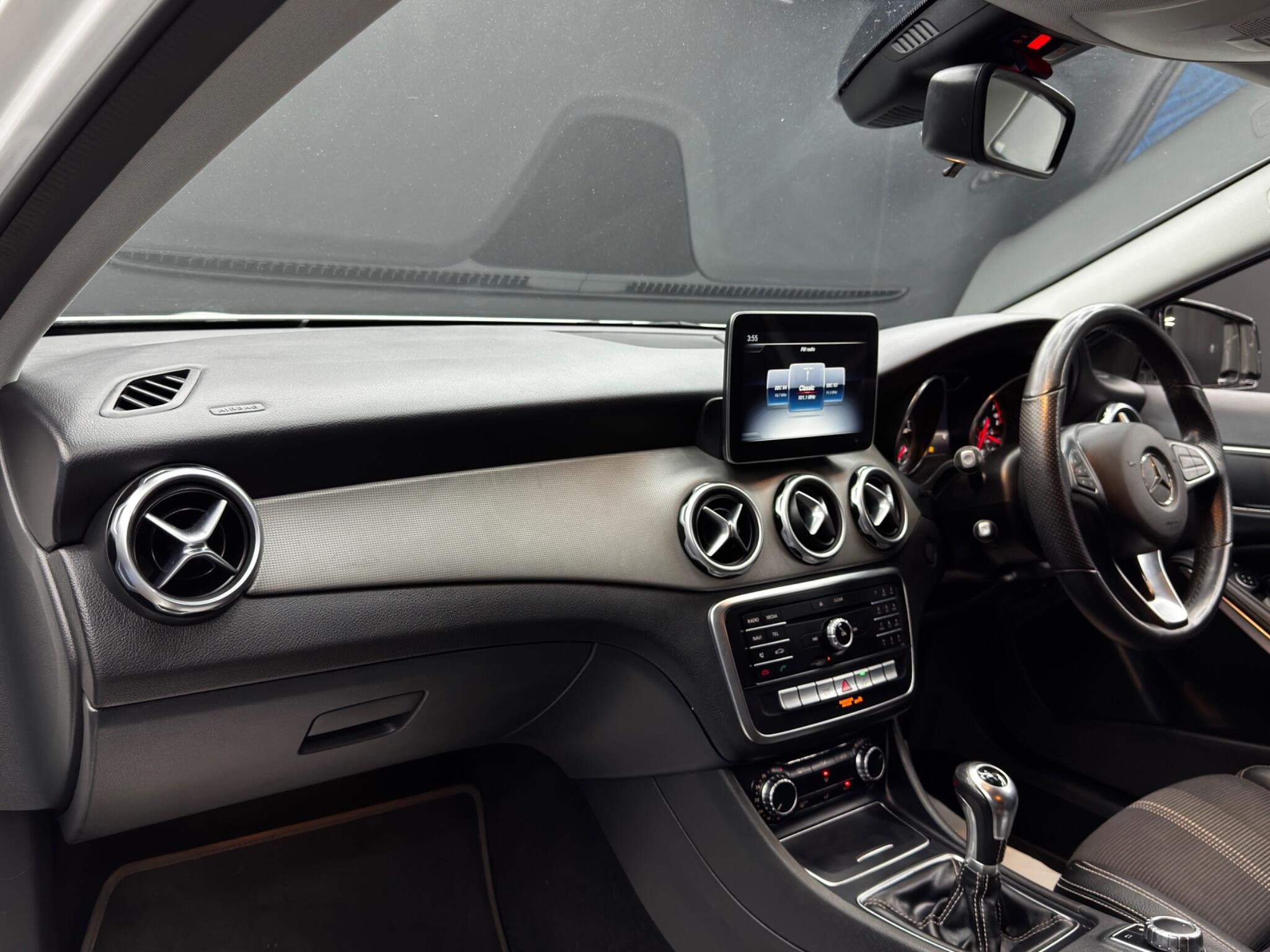 Mercedes-Benz GLA 1.6 GLA180 Urban Edition Euro 6 (s/s) 5dr 5dr Manual 2026