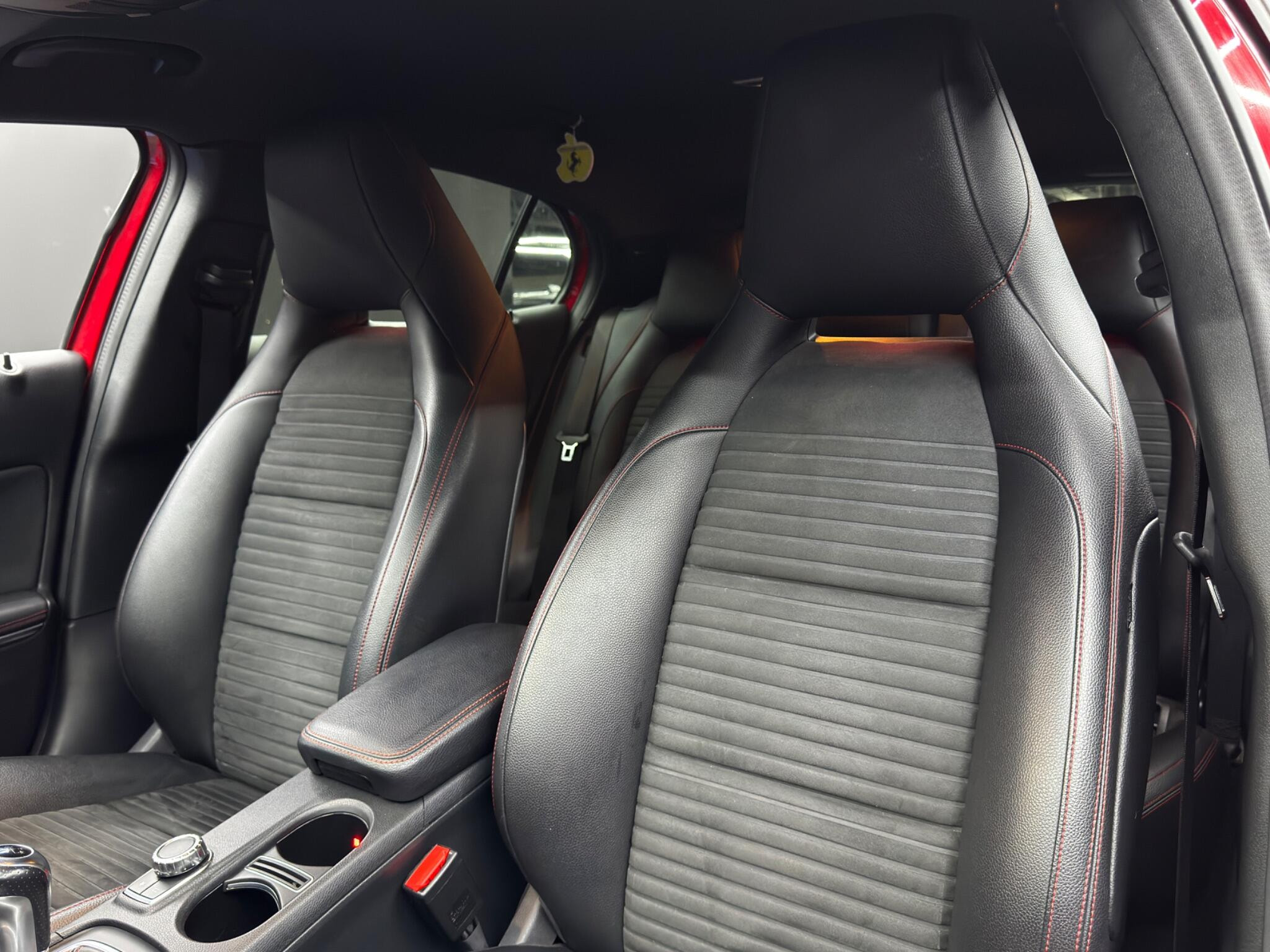 Mercedes-Benz GLA 2.1 GLA200d AMG Line (Premium) Euro 6 (s/s) 5dr 5dr Manual 2026