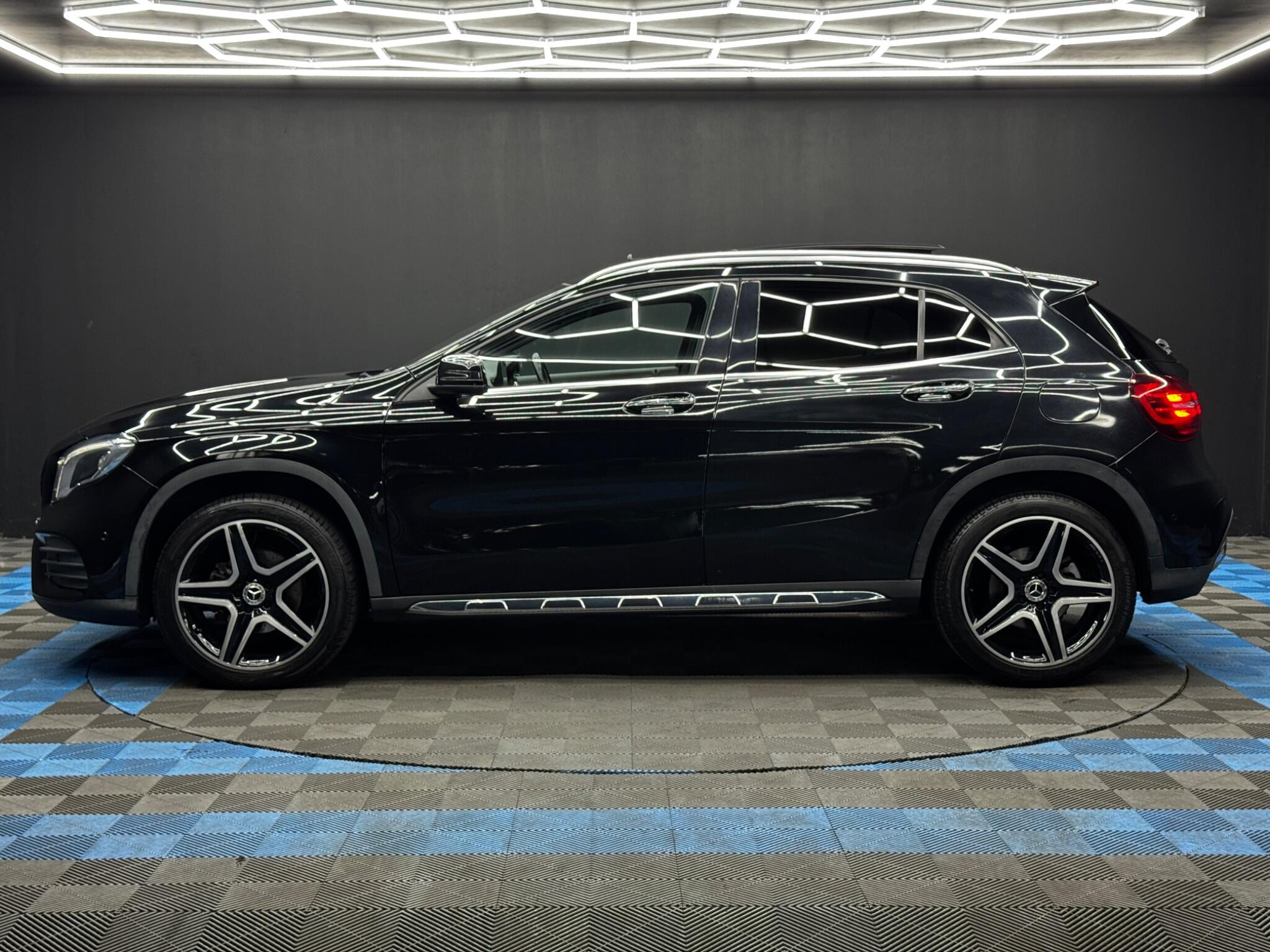 Mercedes-Benz GLA 2.1 GLA200d AMG Line (Premium Plus) 7G-DCT 4MATIC Euro 6 (s/s) 5dr 5dr Automatic 2026