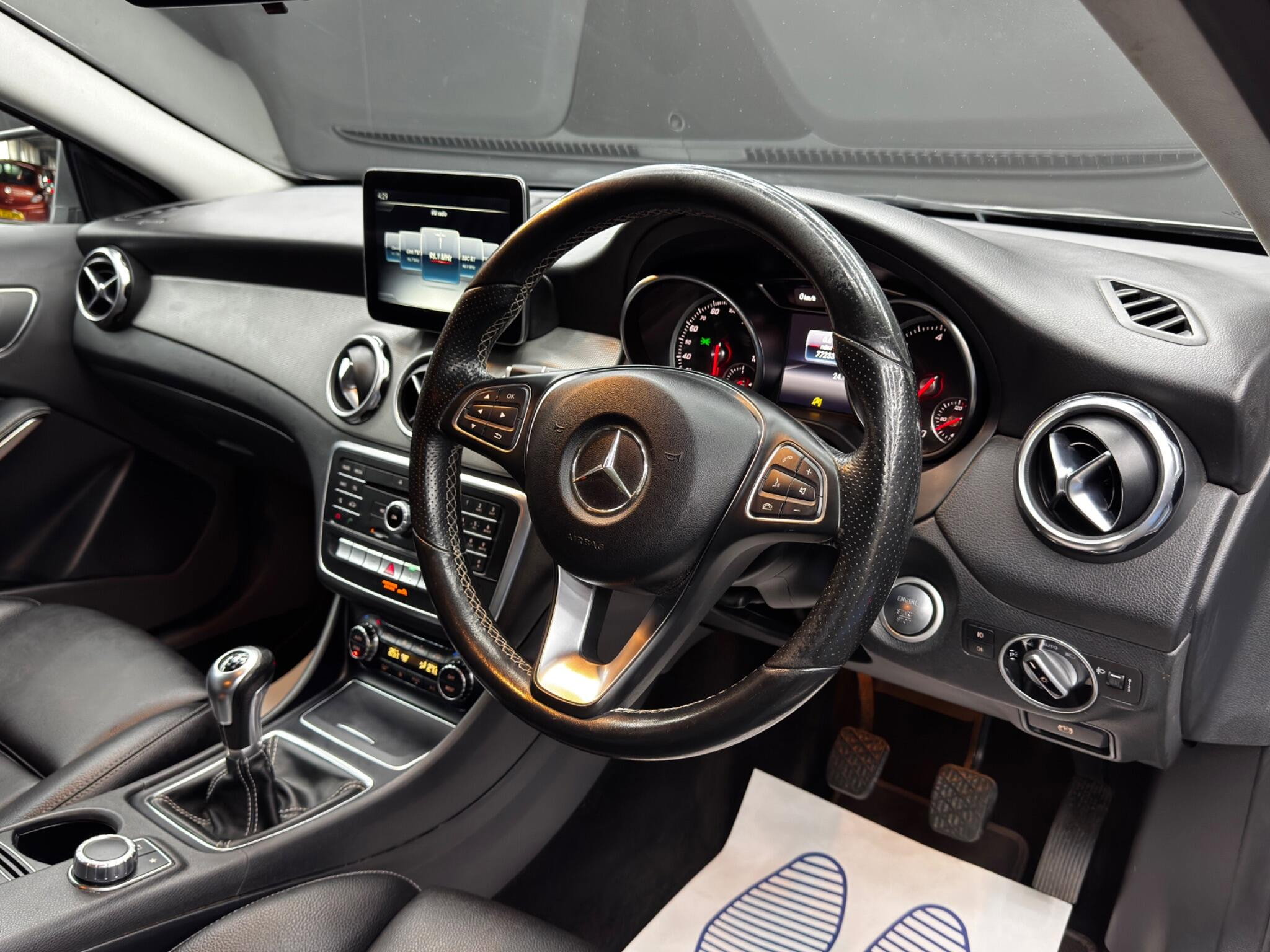 Mercedes-Benz GLA 2.1 GLA200d Sport Euro 6 (s/s) 5dr 5dr Manual 2026