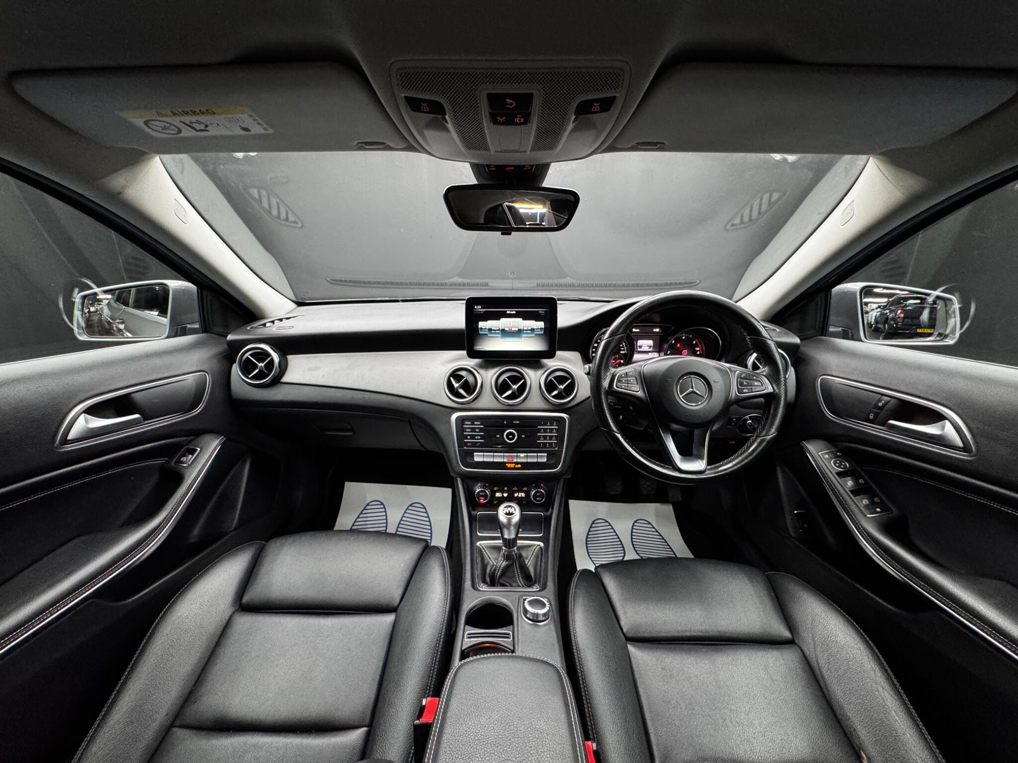 Mercedes-Benz GLA 2.1 GLA200d Sport Euro 6 (s/s) 5dr 5dr Manual 2026