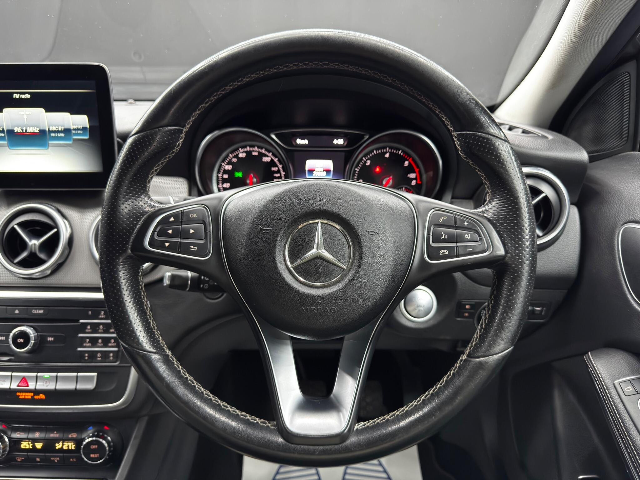 Mercedes-Benz GLA 2.1 GLA200d Sport Euro 6 (s/s) 5dr 5dr Manual 2026