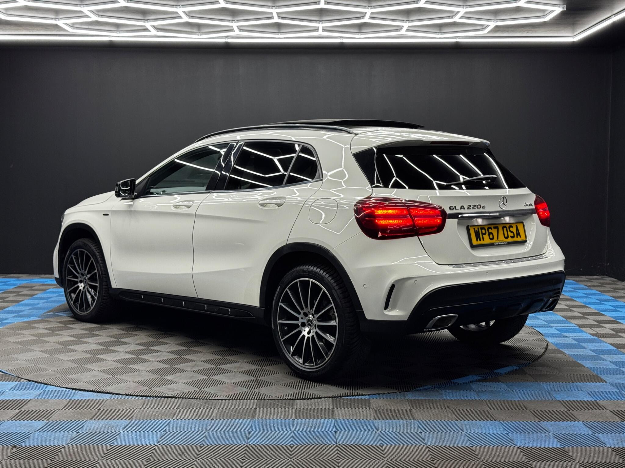 Mercedes-Benz GLA 2.1 GLA220d WhiteArt (Premium Plus) 7G-DCT 4MATIC Euro 6 (s/s) 5dr 5dr Automatic 2026