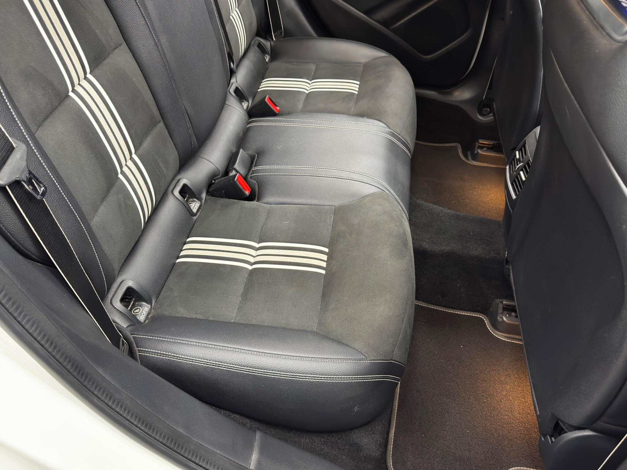 Mercedes-Benz GLA 2.1 GLA220d WhiteArt (Premium Plus) 7G-DCT 4MATIC Euro 6 (s/s) 5dr 5dr Automatic 2026