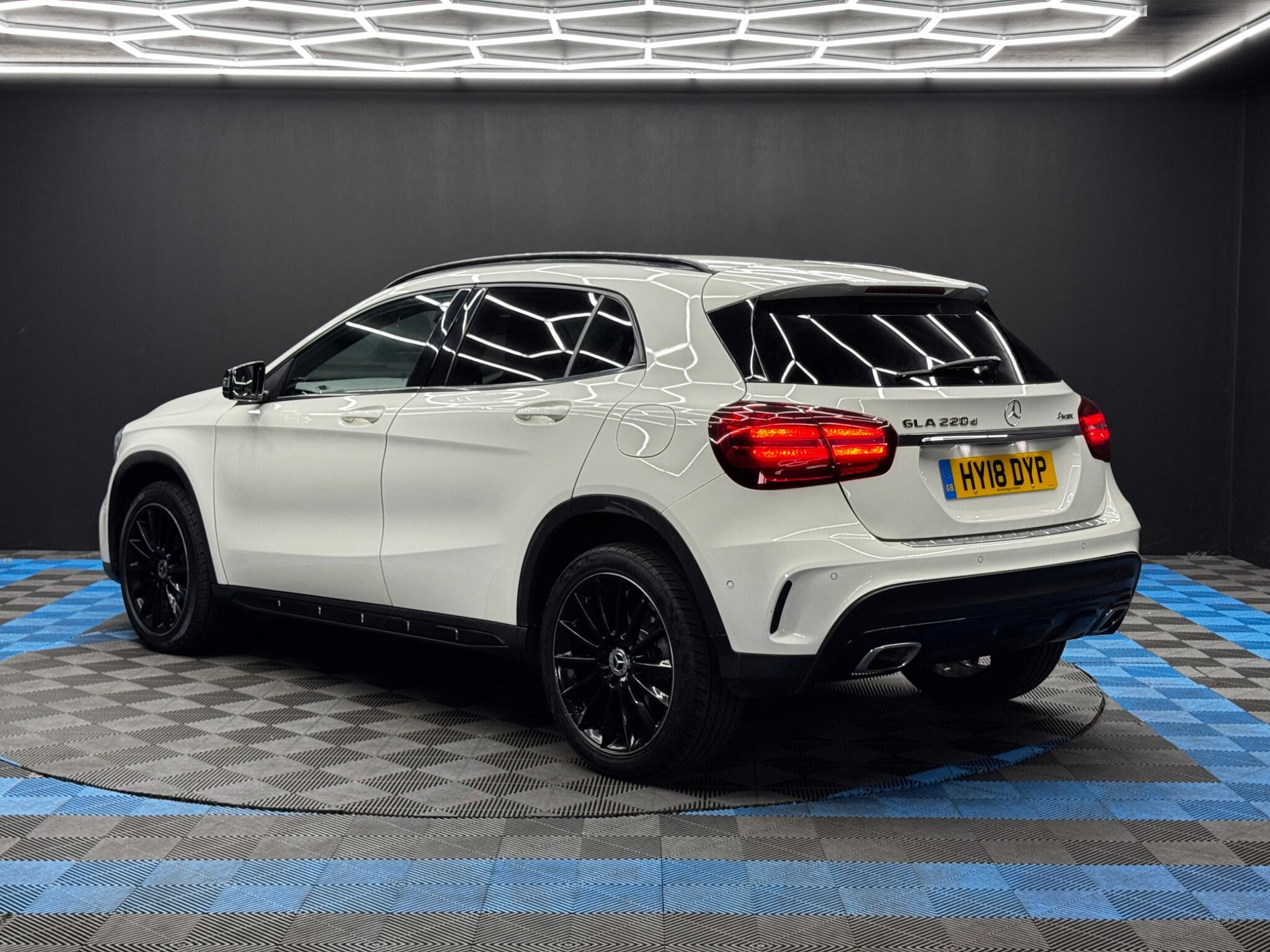 Mercedes-Benz GLA 2.1 GLA220d AMG Line (Premium) 7G-DCT 4MATIC Euro 6 (s/s) 5dr 5dr Automatic 2026