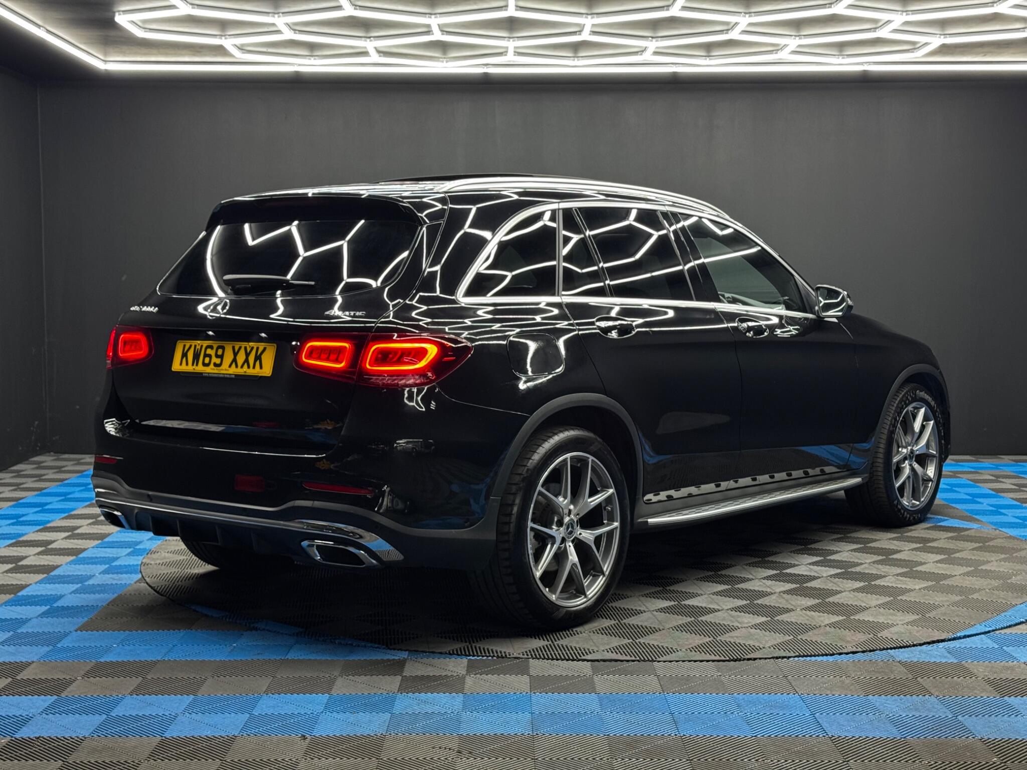 Mercedes-Benz GLC 2.0 GLC300d AMG Line (Premium Plus) G-Tronic+ 4MATIC Euro 6 (s/s) 5dr 5dr Automatic 2026