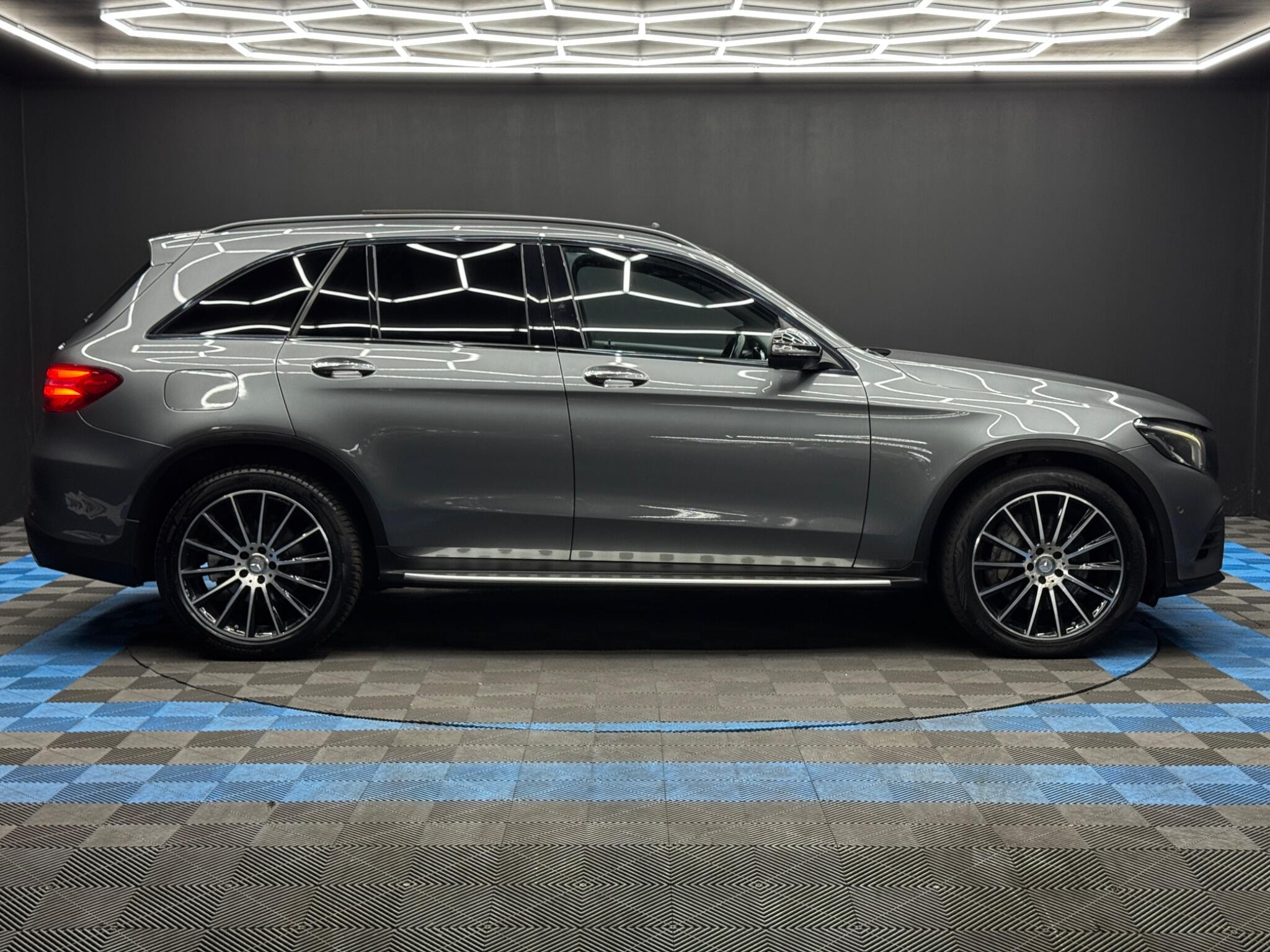 Mercedes-Benz GLC 2.1 GLC250d AMG Line (Premium) G-Tronic 4MATIC Euro 6 (s/s) 5dr 5dr Automatic 2026