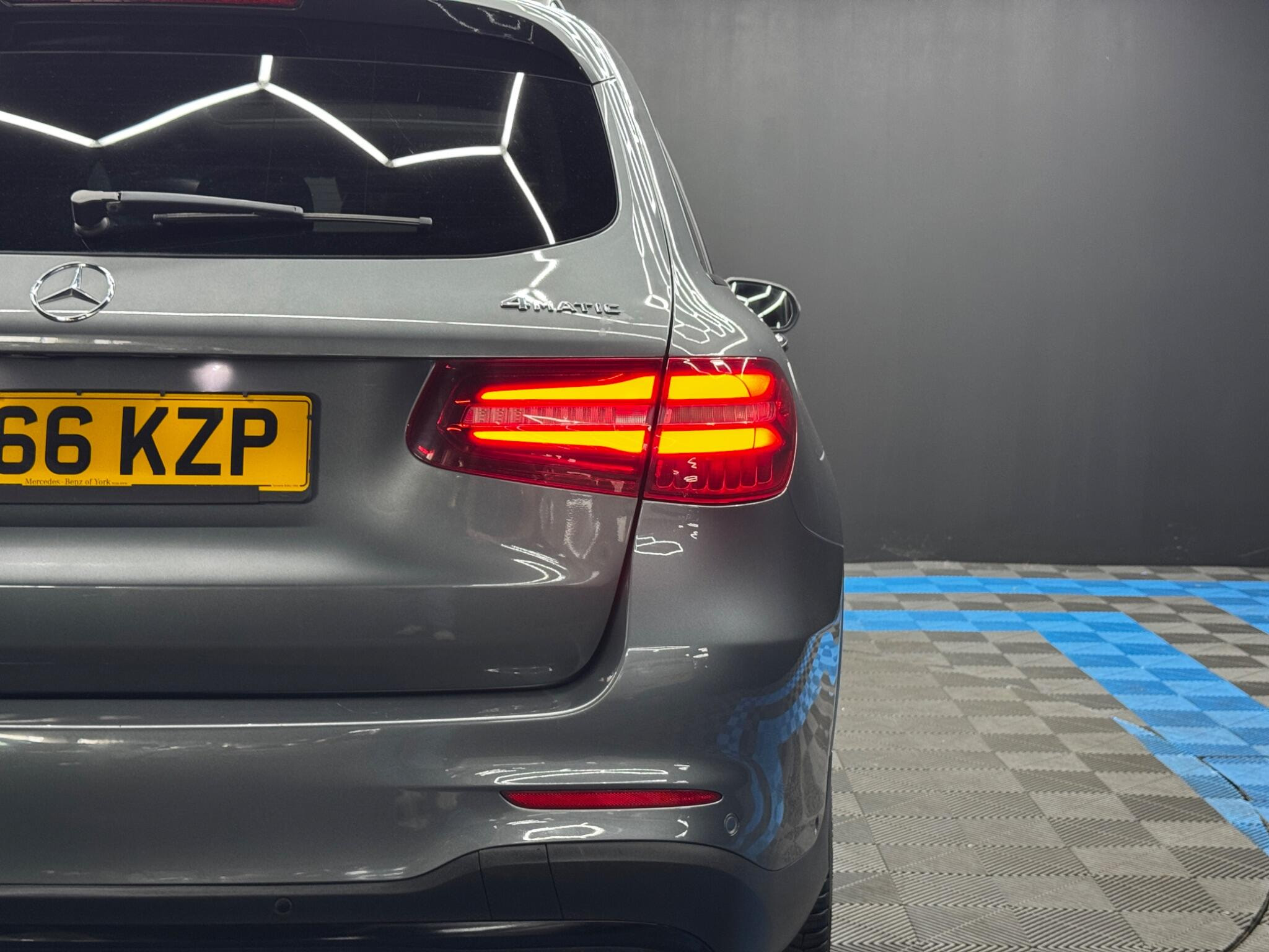Mercedes-Benz GLC 2.1 GLC250d AMG Line (Premium) G-Tronic 4MATIC Euro 6 (s/s) 5dr 5dr Automatic 2026
