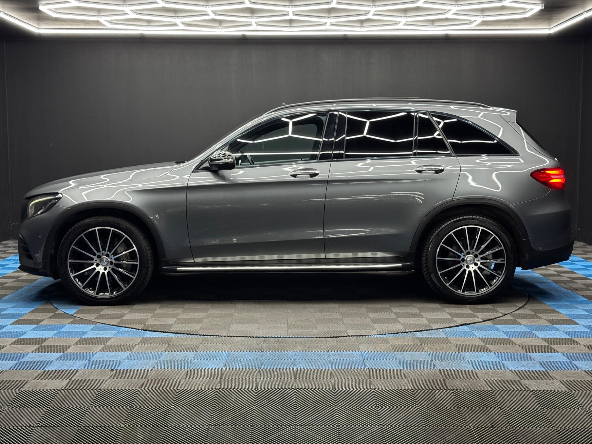 Mercedes-Benz GLC 2.1 GLC250d AMG Line (Premium) G-Tronic 4MATIC Euro 6 (s/s) 5dr 5dr Automatic 2026