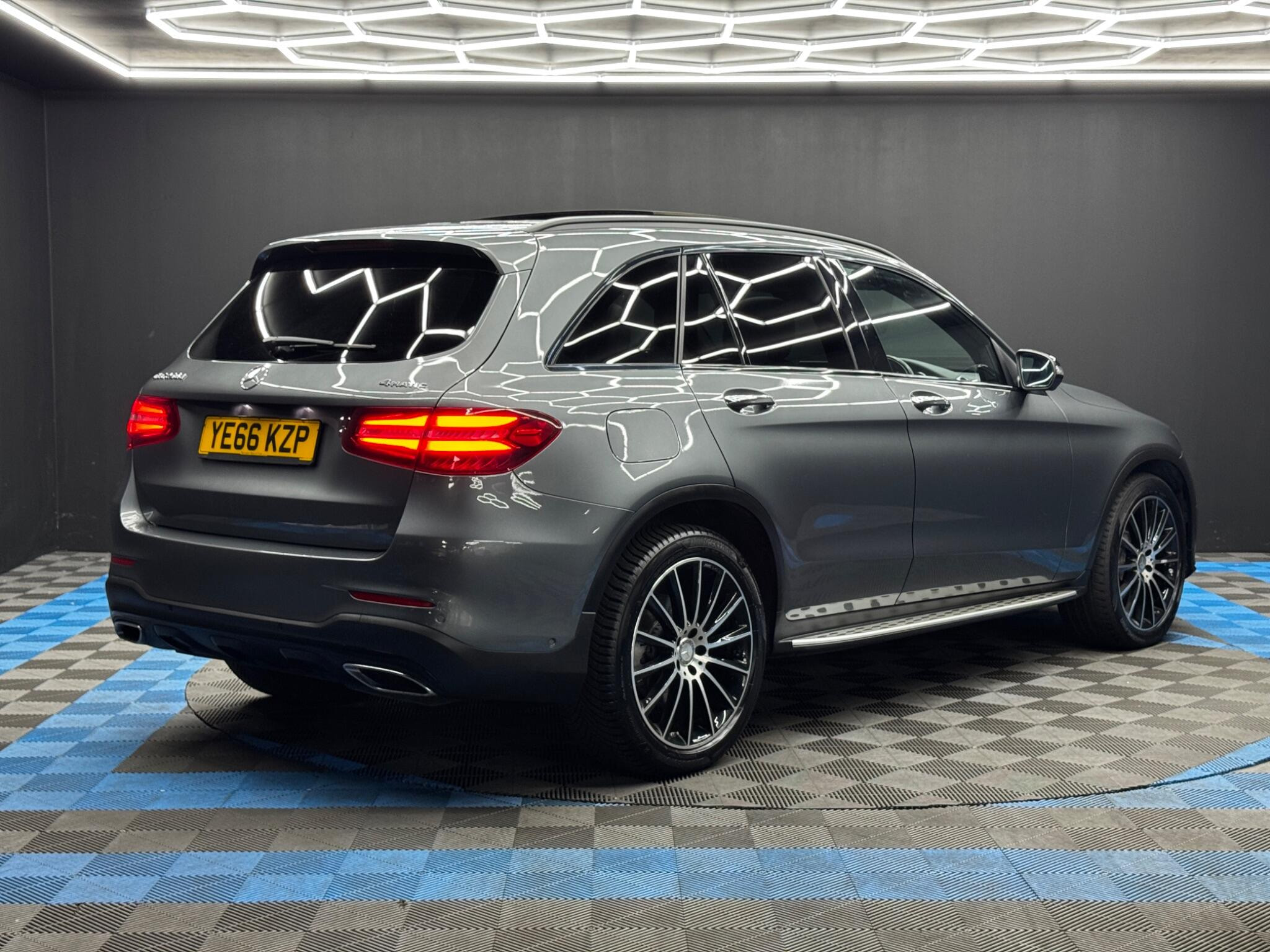 Mercedes-Benz GLC 2.1 GLC250d AMG Line (Premium) G-Tronic 4MATIC Euro 6 (s/s) 5dr 5dr Automatic 2026