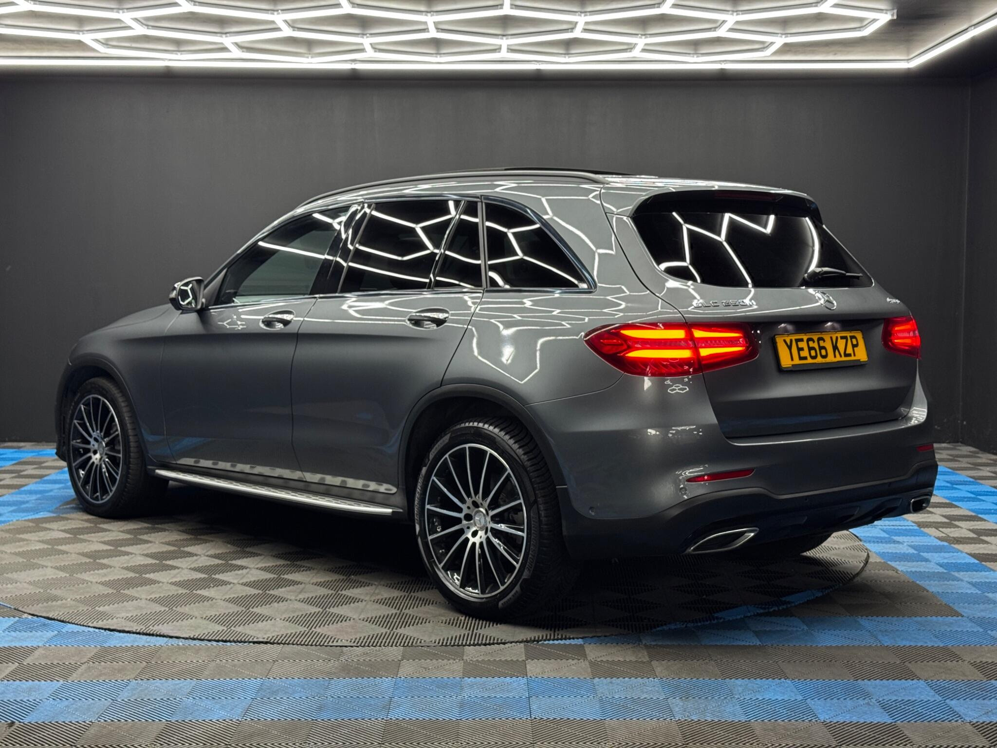 Mercedes-Benz GLC 2.1 GLC250d AMG Line (Premium) G-Tronic 4MATIC Euro 6 (s/s) 5dr 5dr Automatic 2026