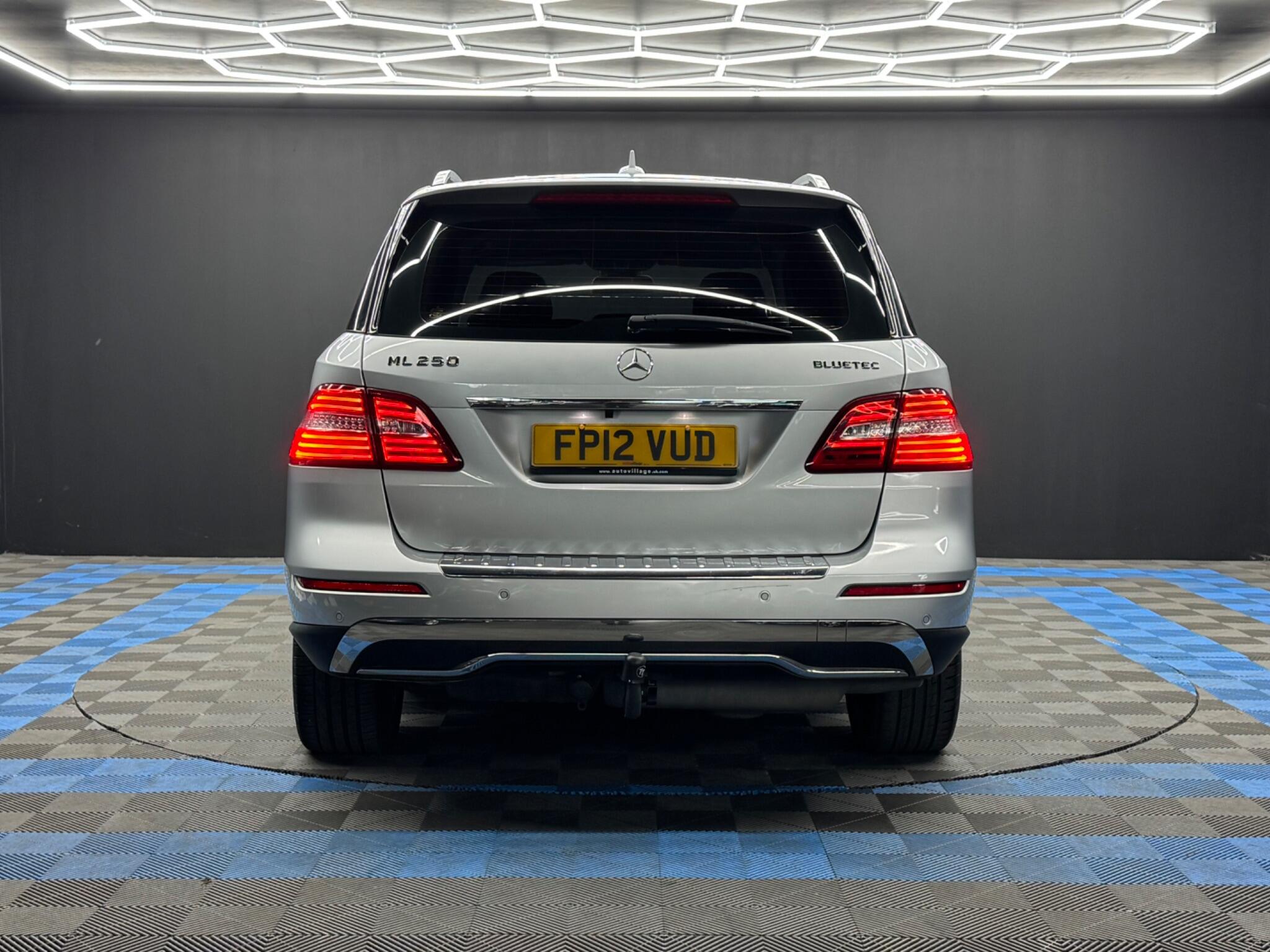 Mercedes-Benz M Class 2.1 ML250 BlueTEC Special Edition G-Tronic 4WD Euro 6 (s/s) 5dr 5dr Automatic 2026
