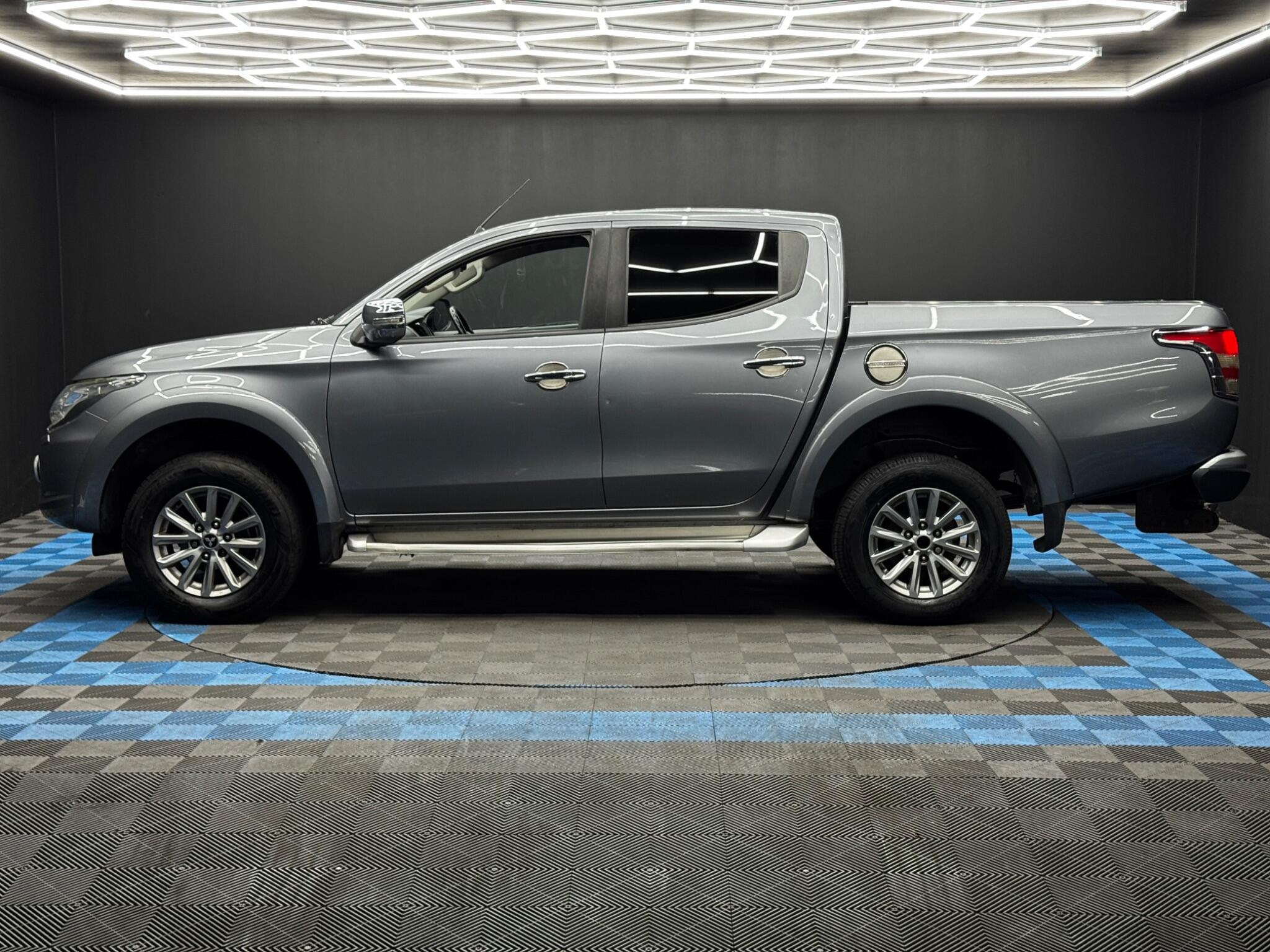 Mitsubishi L200 2.4 DI-D DC Barbarian 4WD Euro 6 4dr 4dr Manual 2026