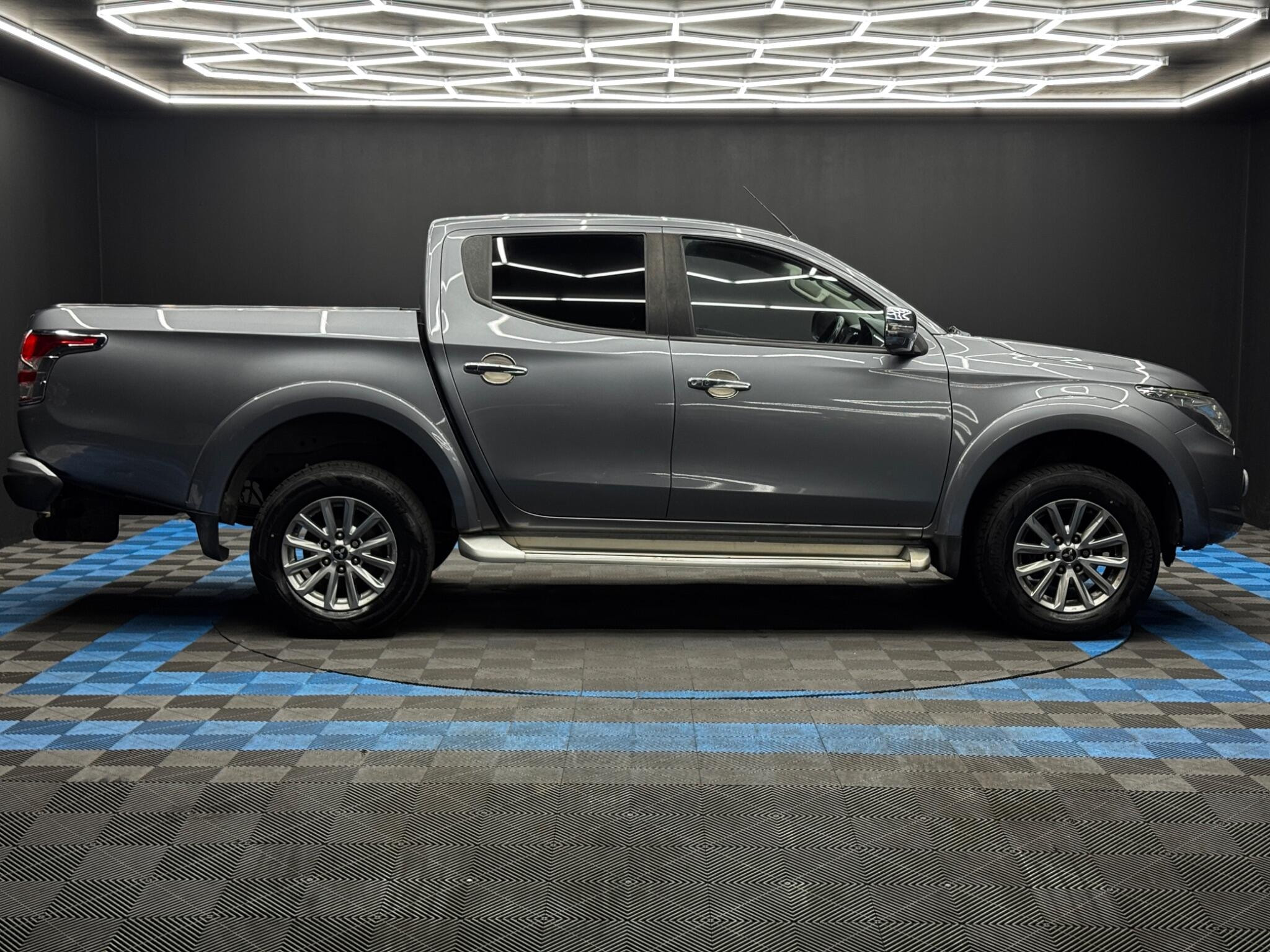 Mitsubishi L200 2.4 DI-D DC Barbarian 4WD Euro 6 4dr 4dr Manual 2026