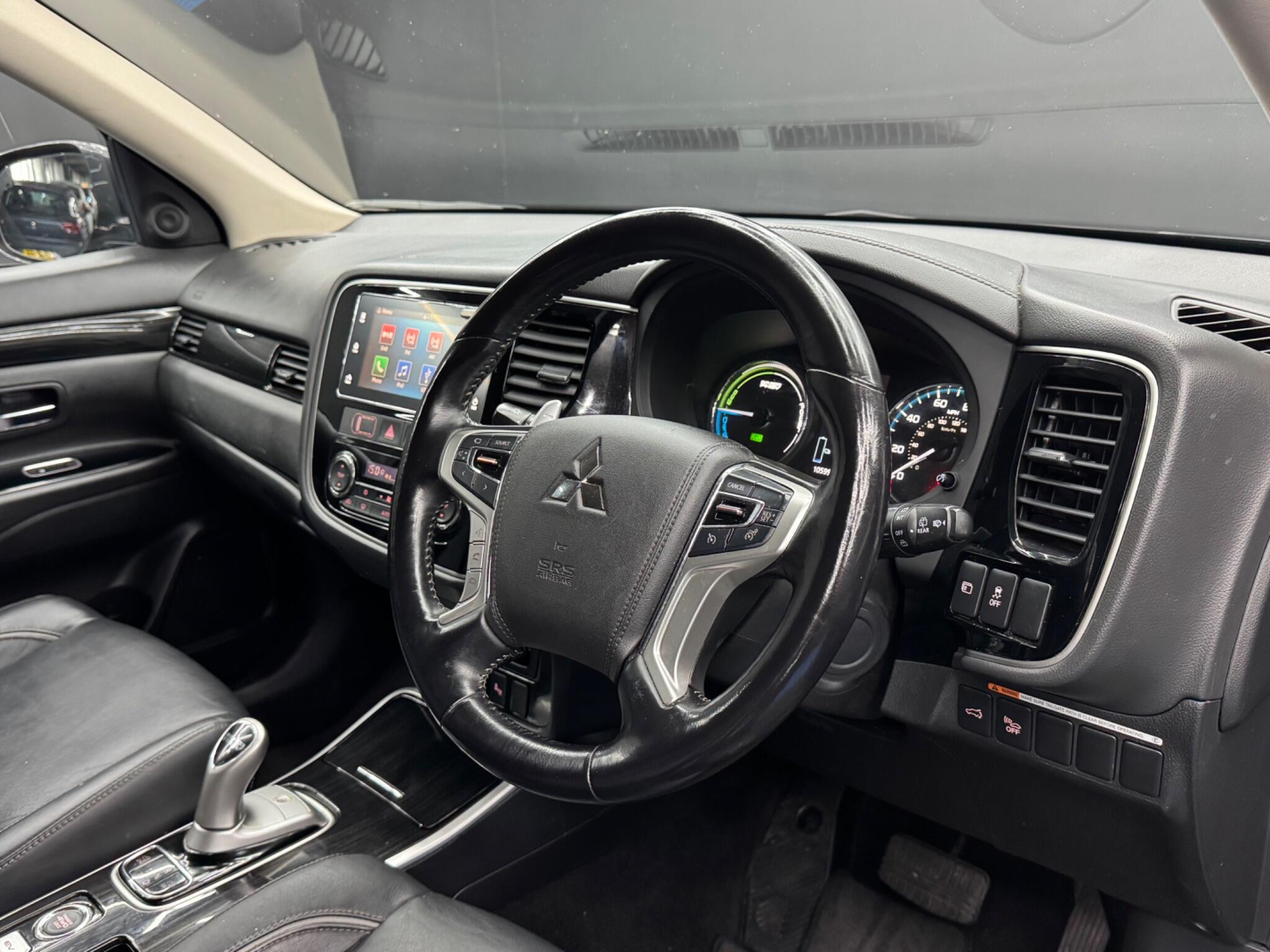 Mitsubishi Outlander 2.0h 12kWh 4h CVT 4WD Euro 6 (s/s) 5dr 5dr Automatic 2026